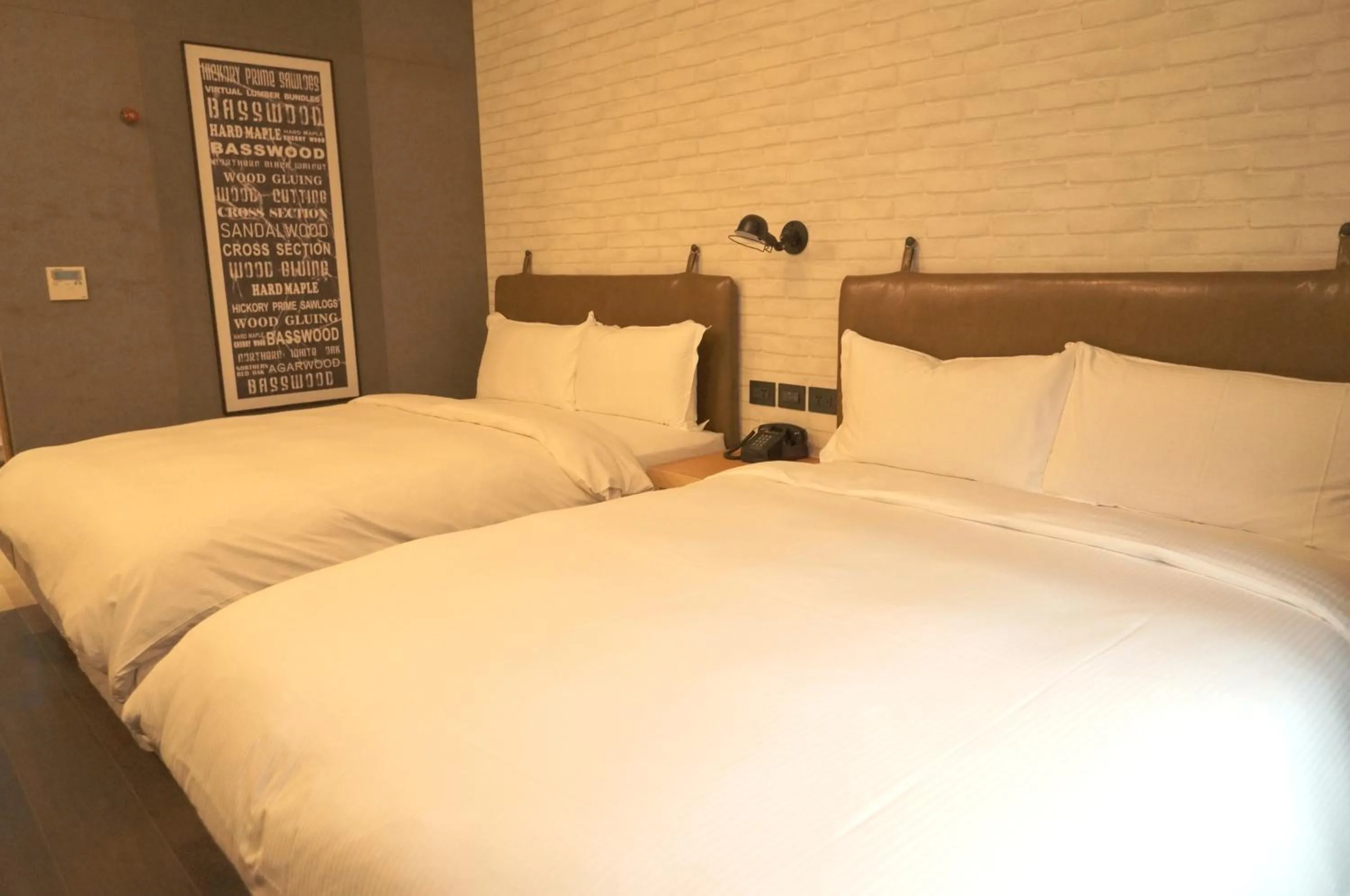 Bed in Just Sleep - Sanchong