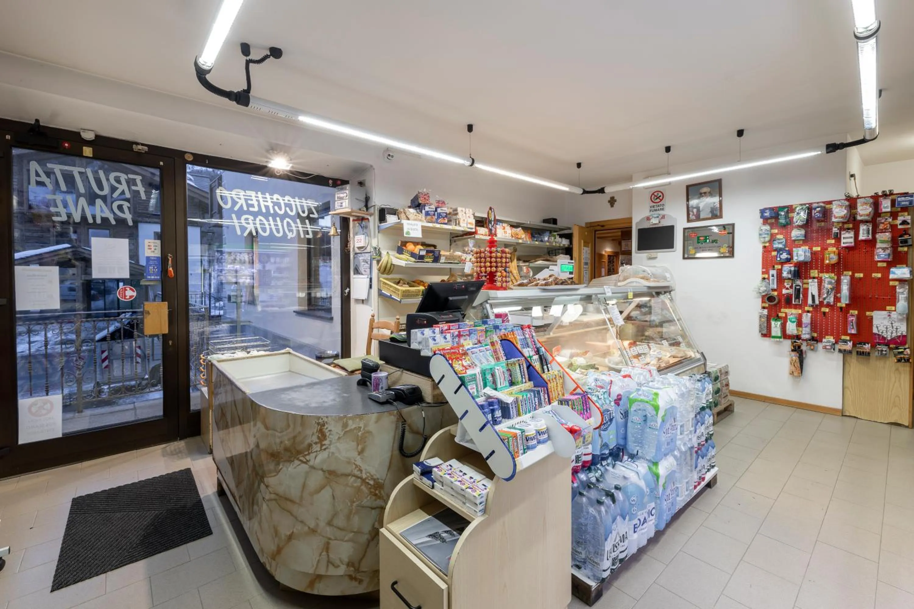 On-site shops in Hotel San Rocco