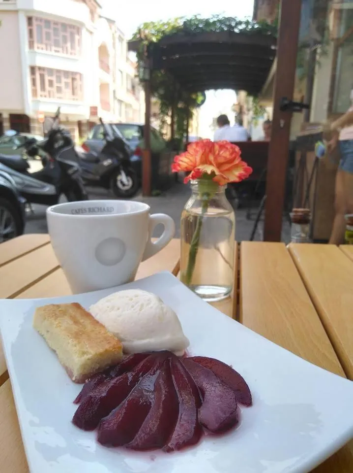 Breakfast in Hotel Albatros New Town