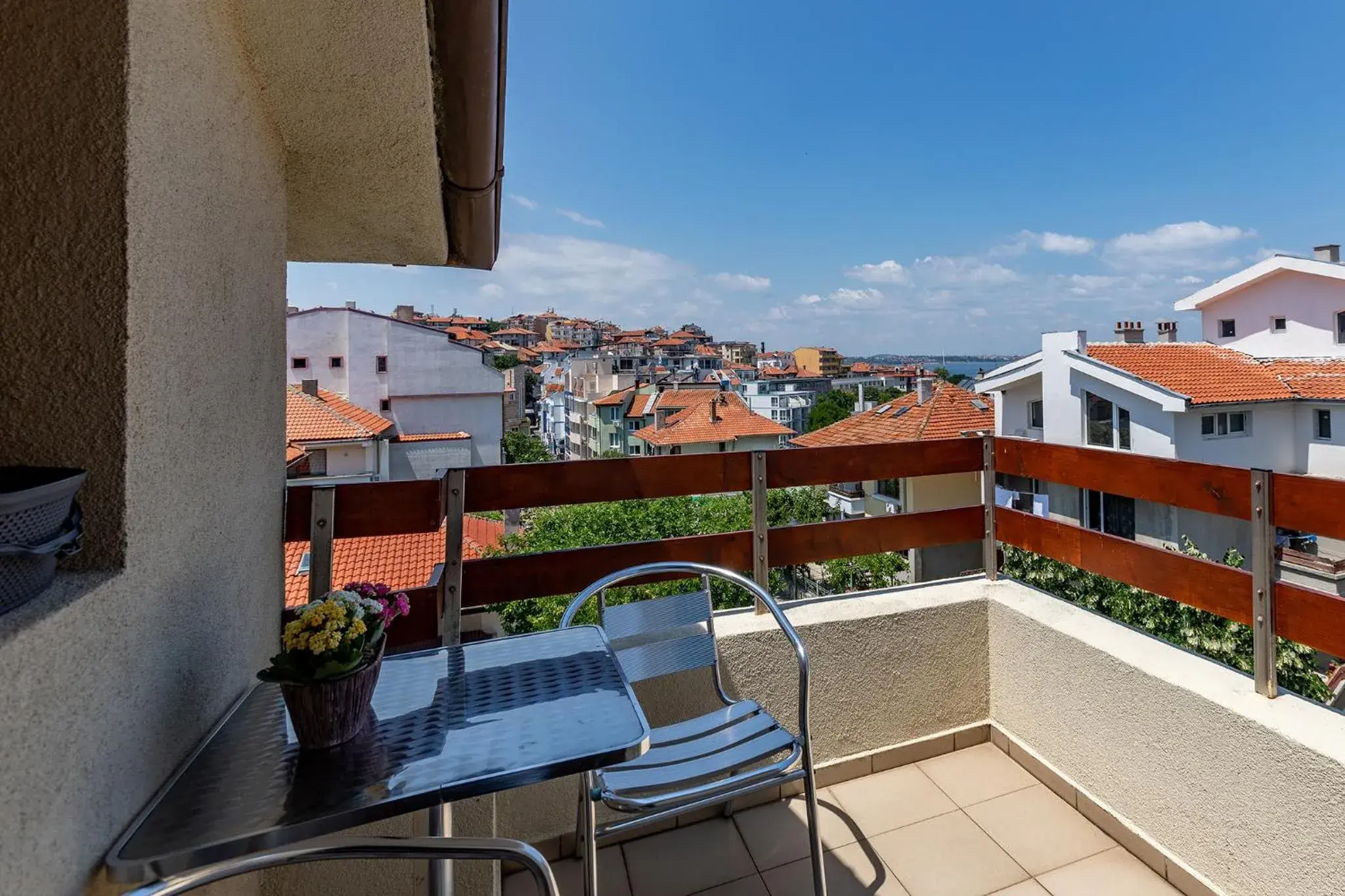 Triple Room with Sea View in Hotel Albatros New Town Triple Room with Sea View in Hotel Albatros New Town