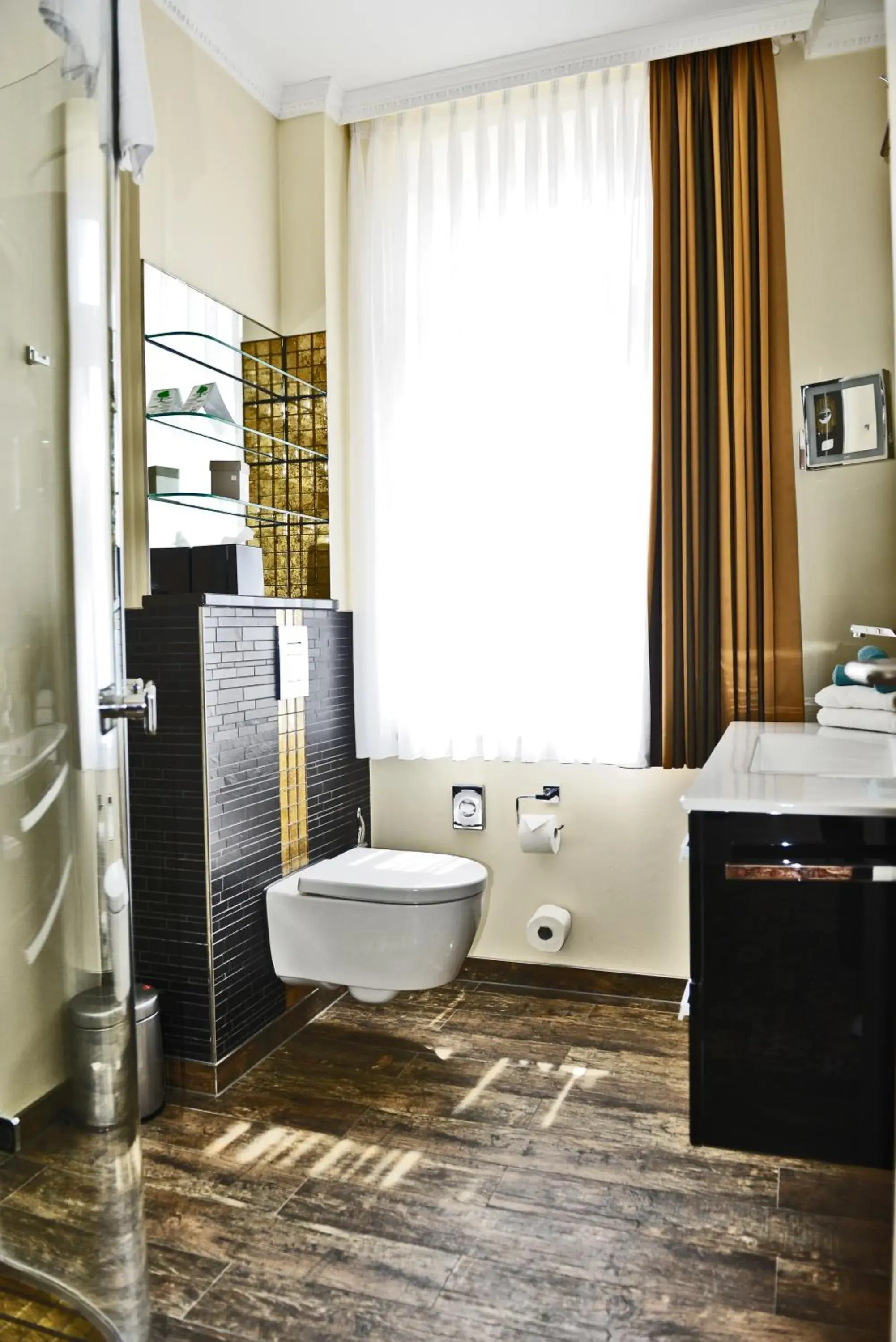 Standard Double Room in meergut HOTELS Standard Double Room in meergut HOTELS