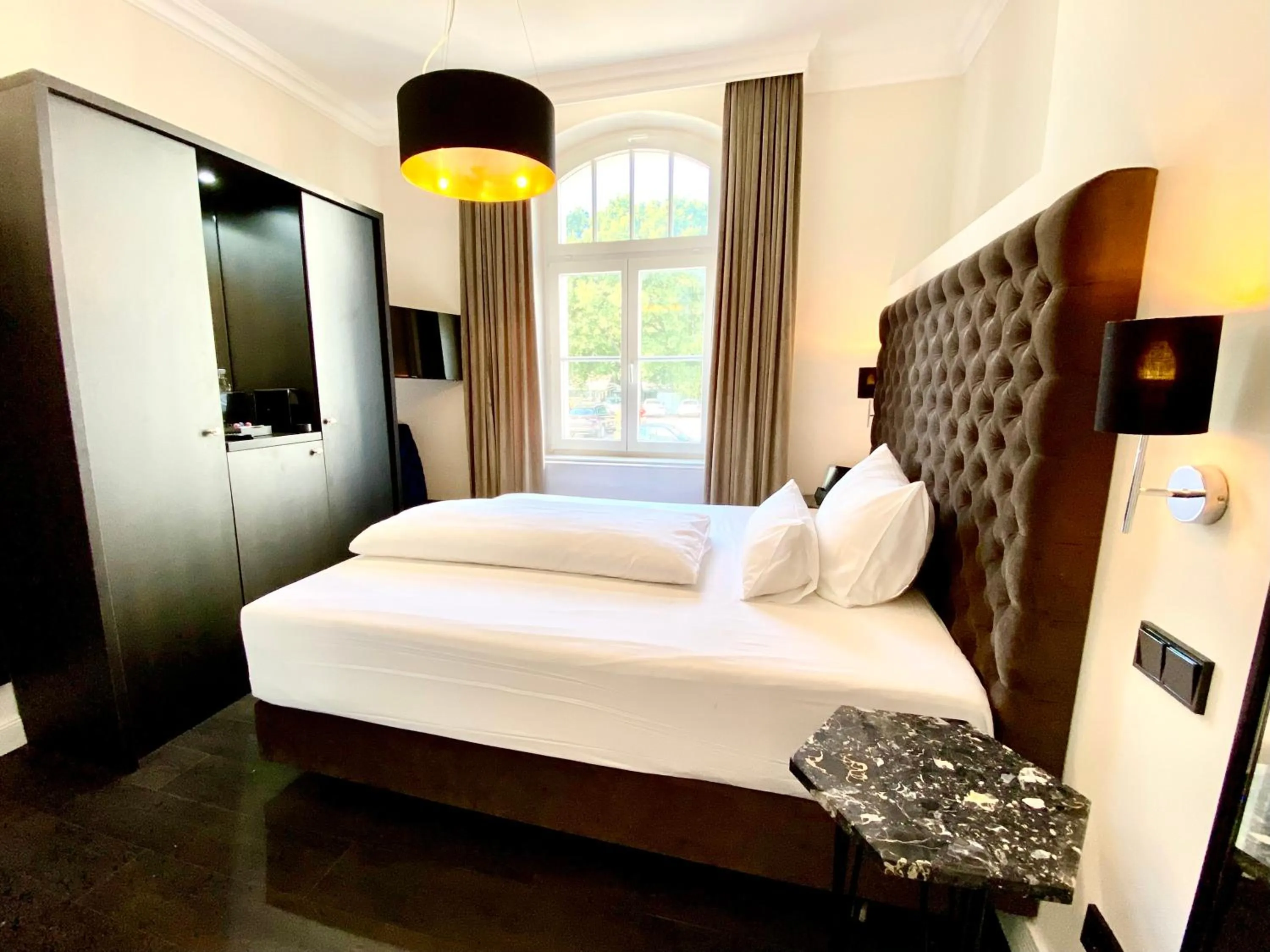 Bed in meergut HOTELS