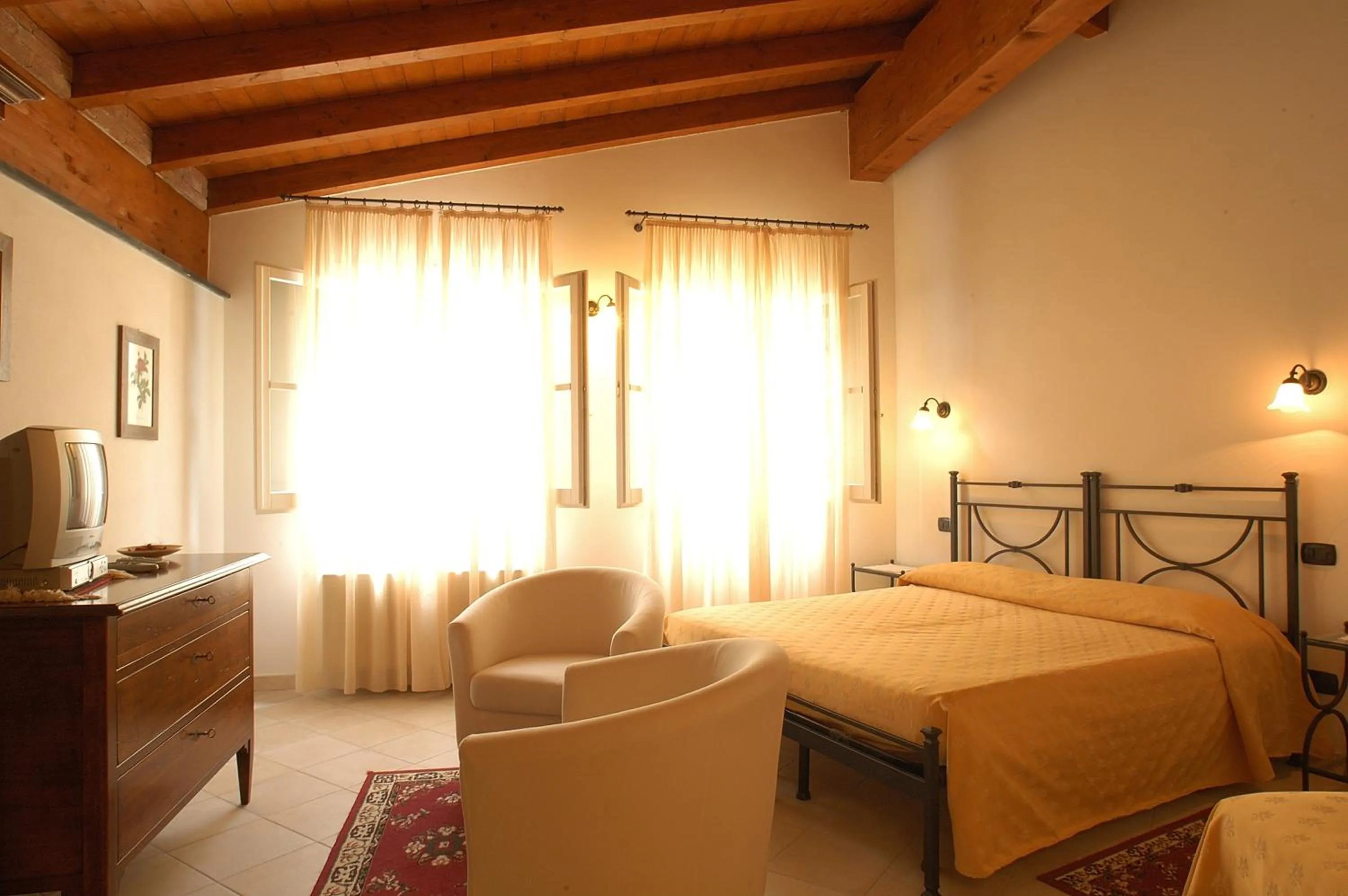 Photo of the whole room, Bed in L'Antico Borgo B&B
