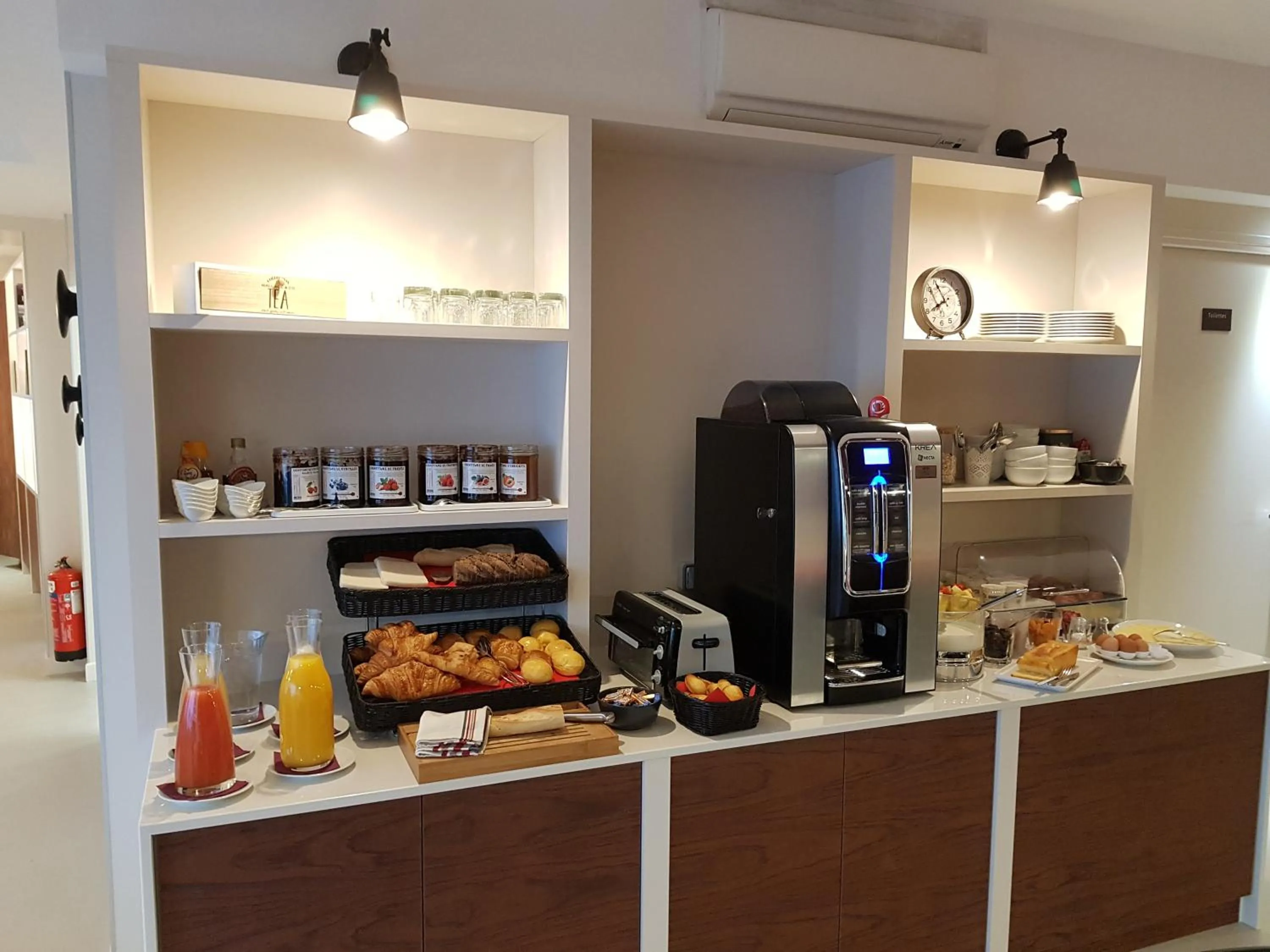 Restaurant/places to eat in Hôtel Au Bon Coin