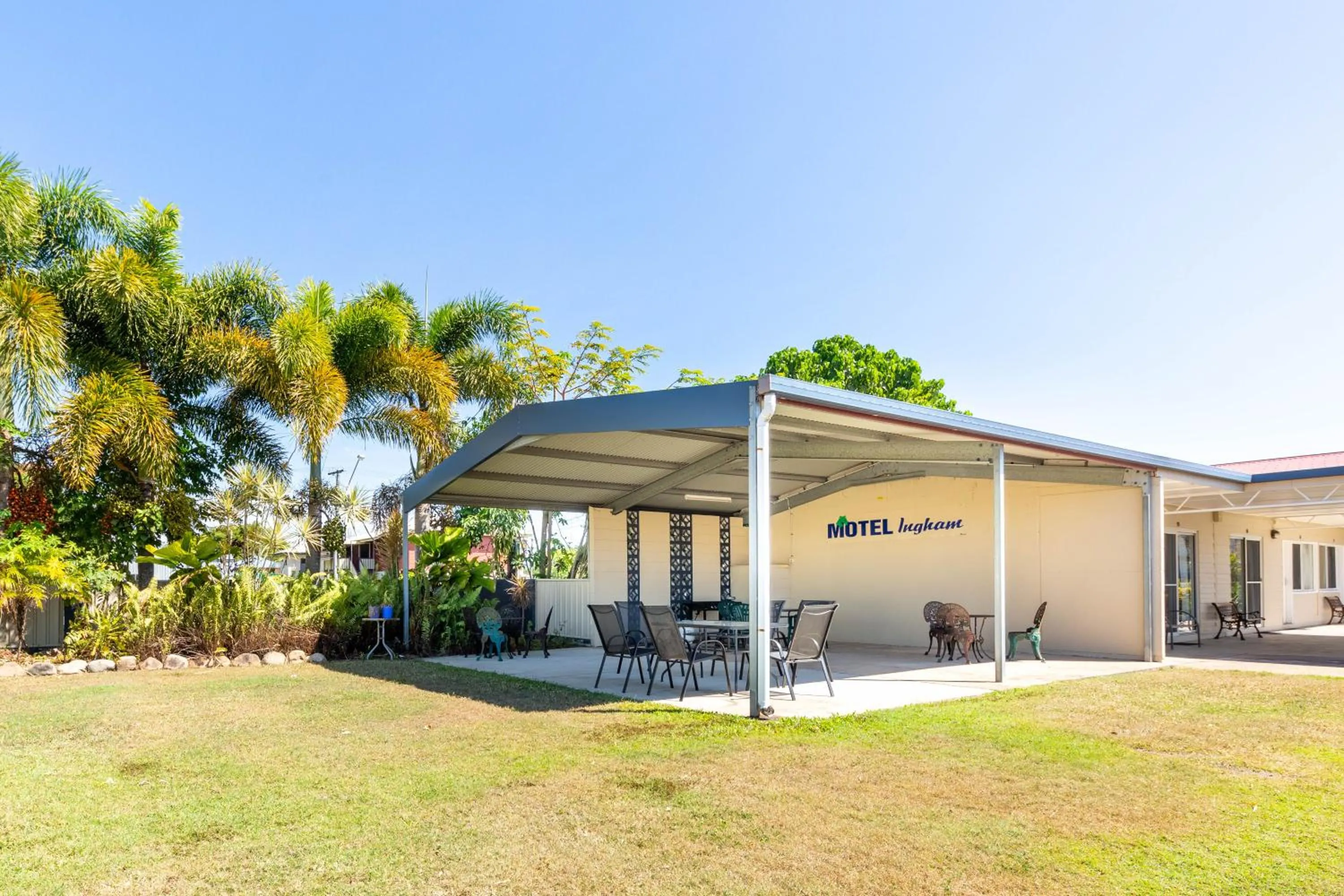 Garden in Motel Ingham