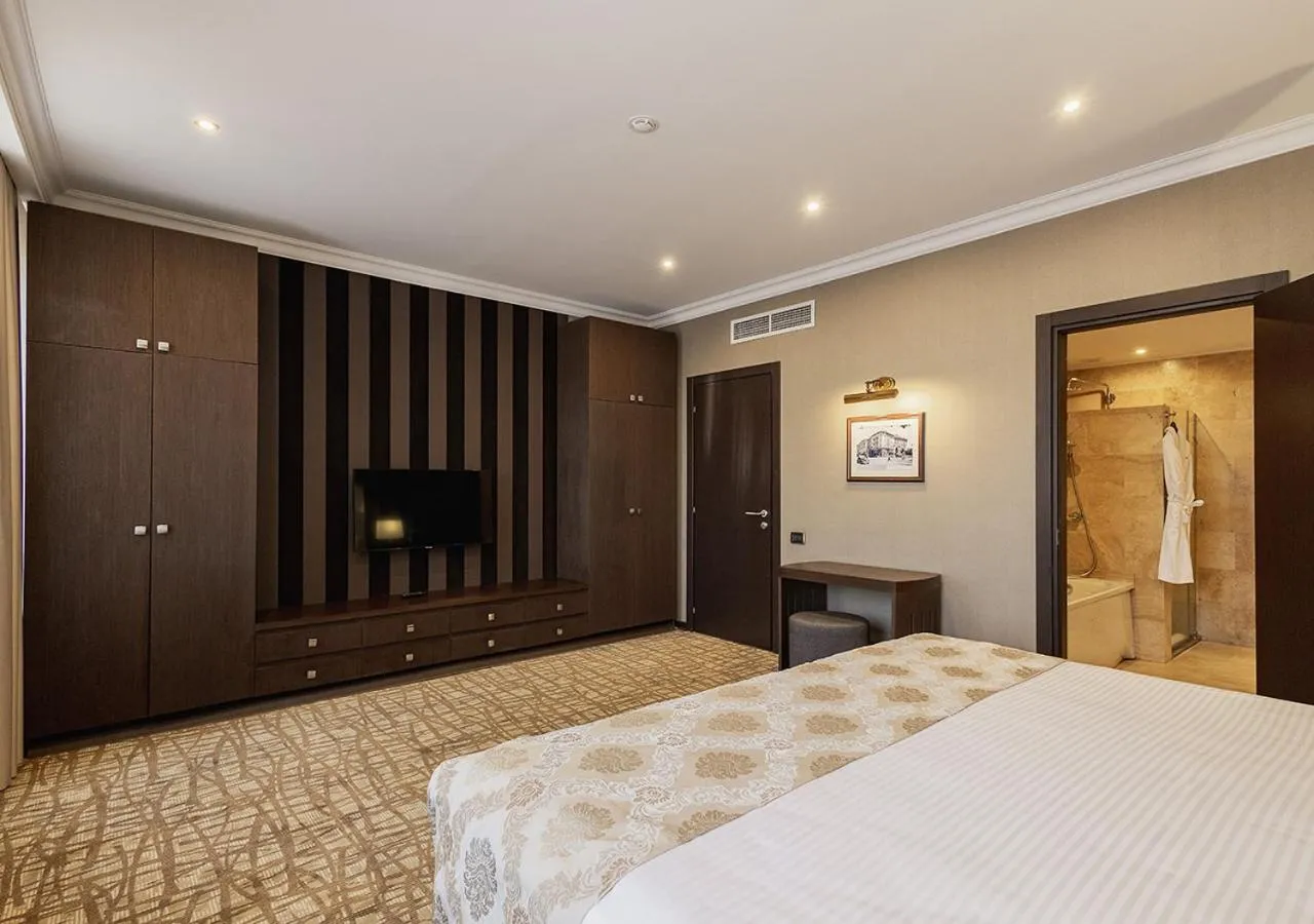 TV and multimedia, Bed in National by Stellar Hotels, Yerevan