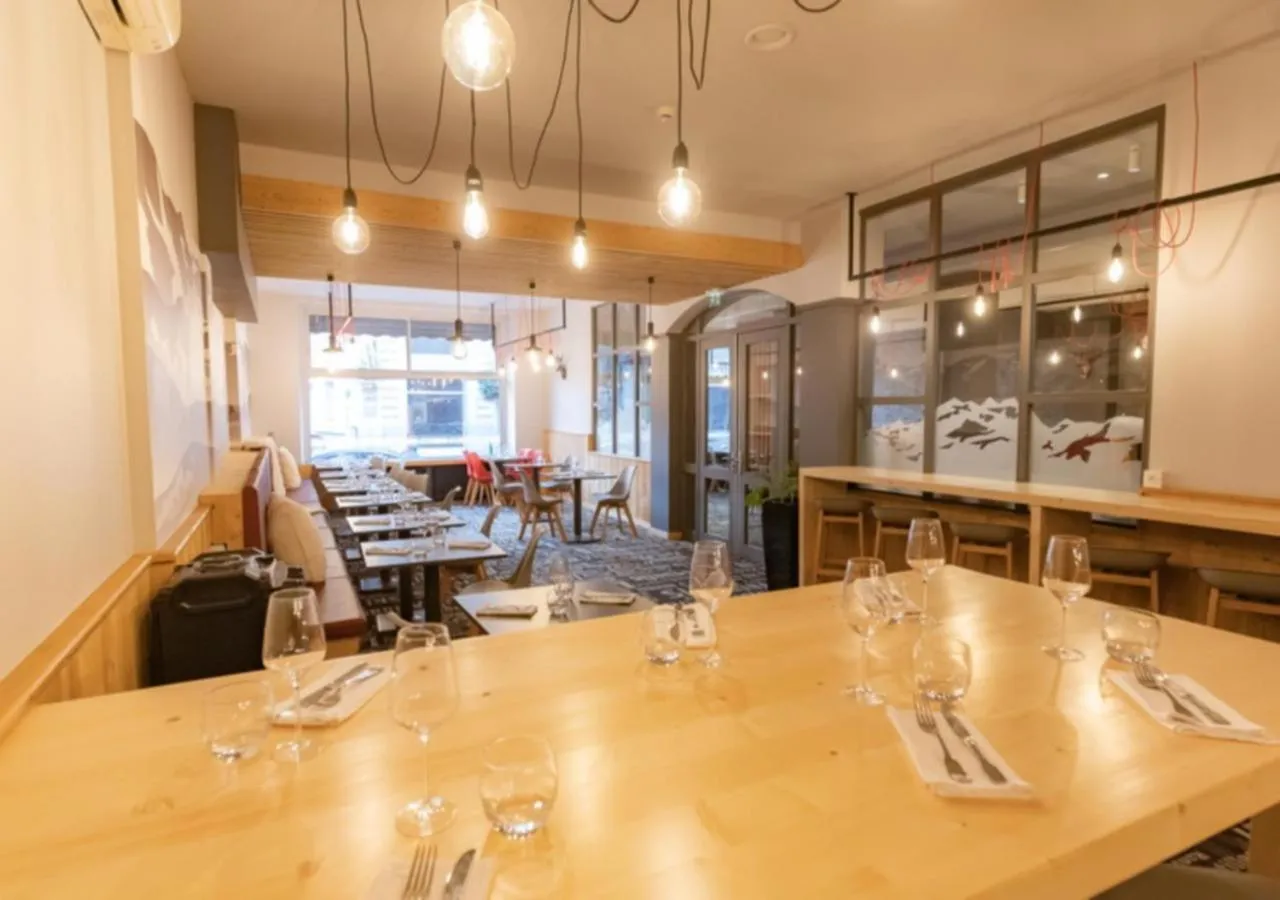 Restaurant/places to eat in Le Sacca Hôtel restaurant