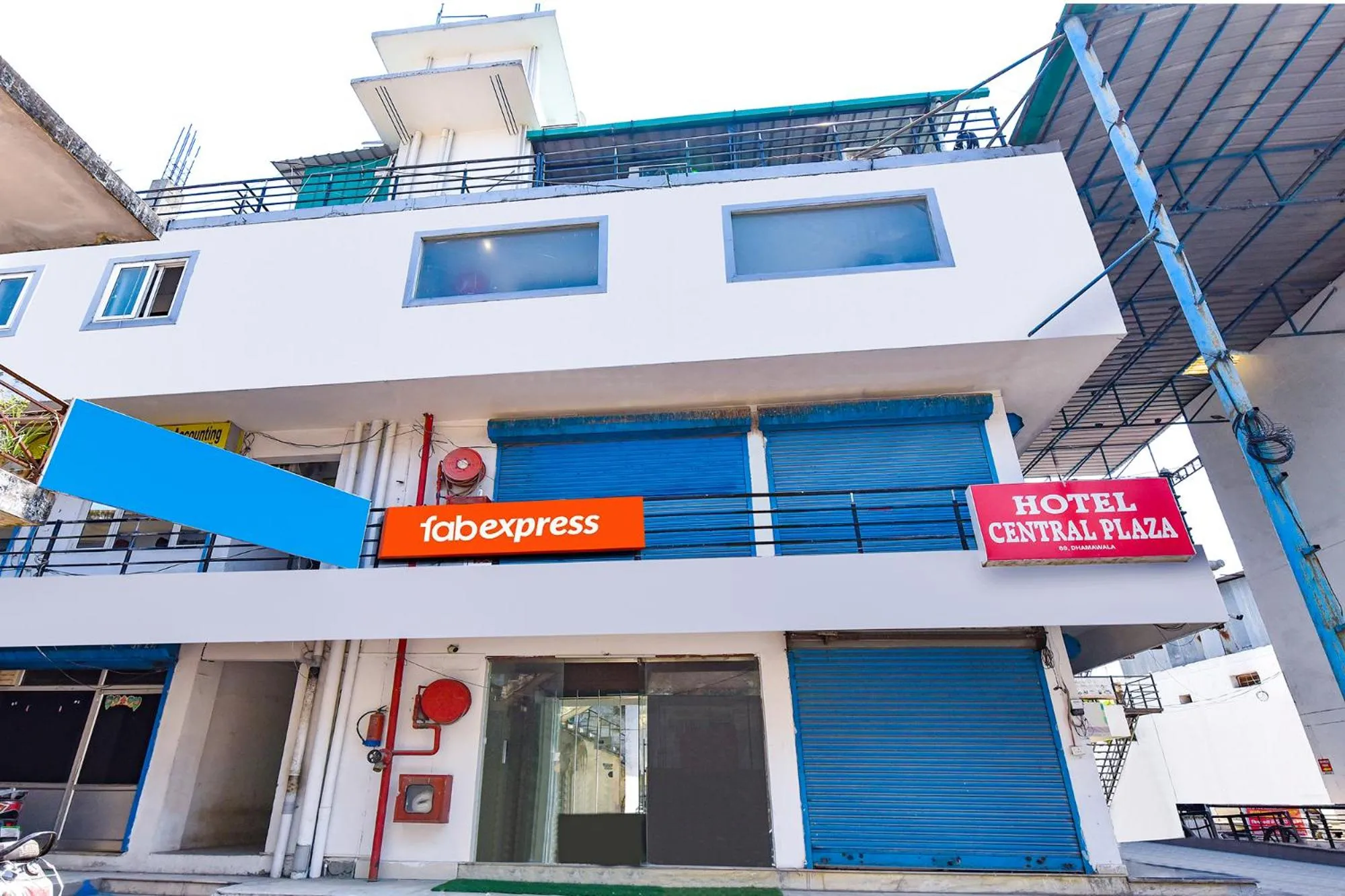 Property building in FabExpress Central Plaza