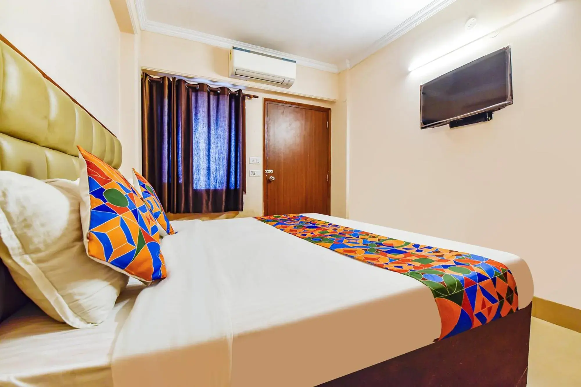 Bed in FabExpress Central Plaza Bed in FabExpress Central Plaza