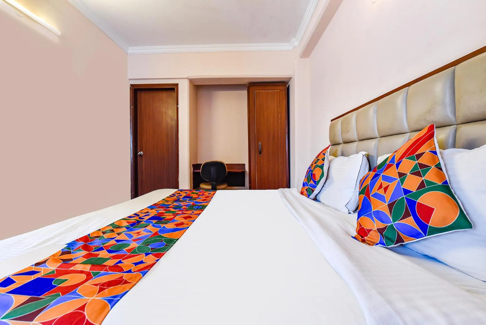 Bed in FabExpress Central Plaza