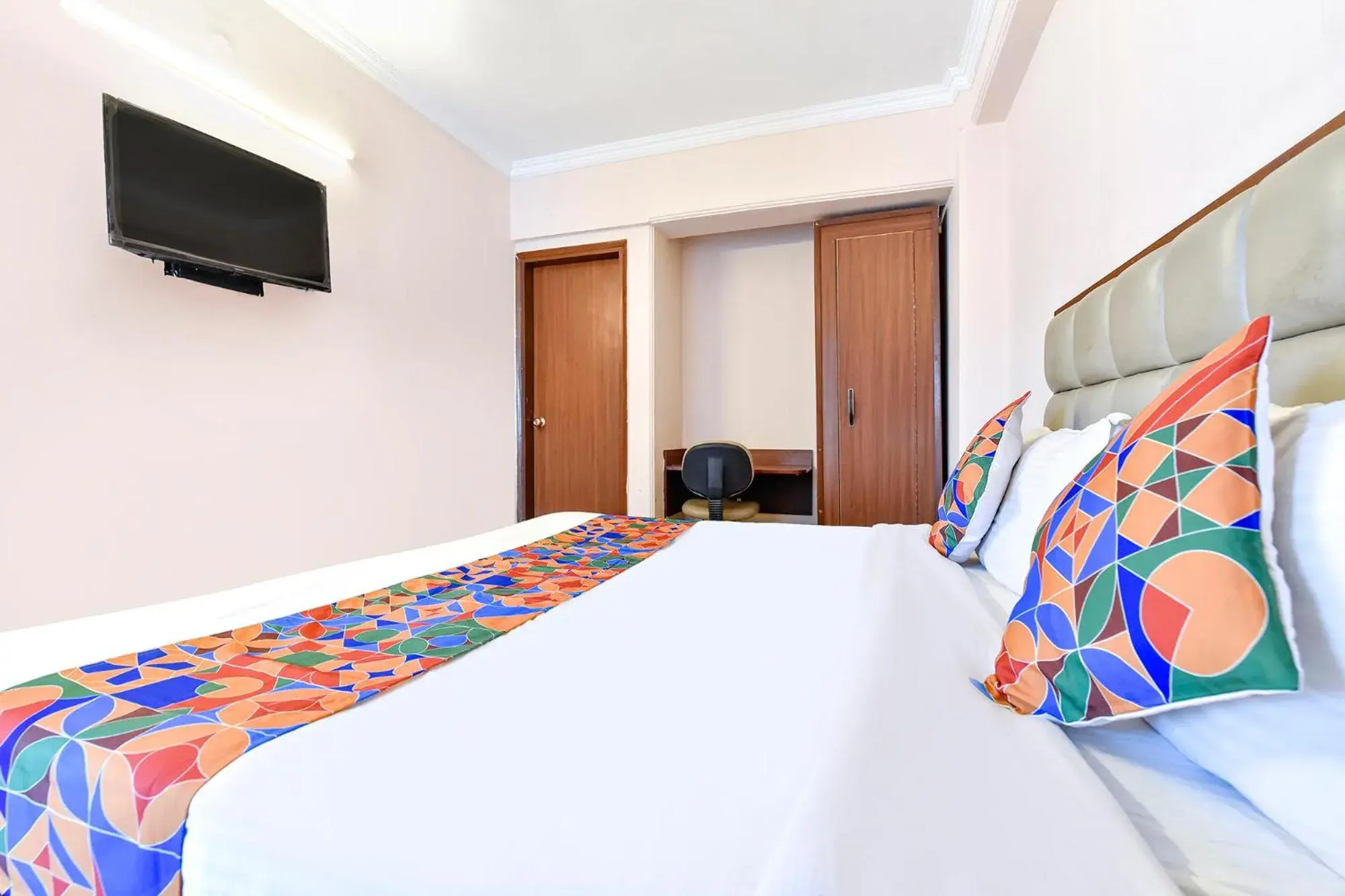 Bed in FabExpress Central Plaza Bed in FabExpress Central Plaza