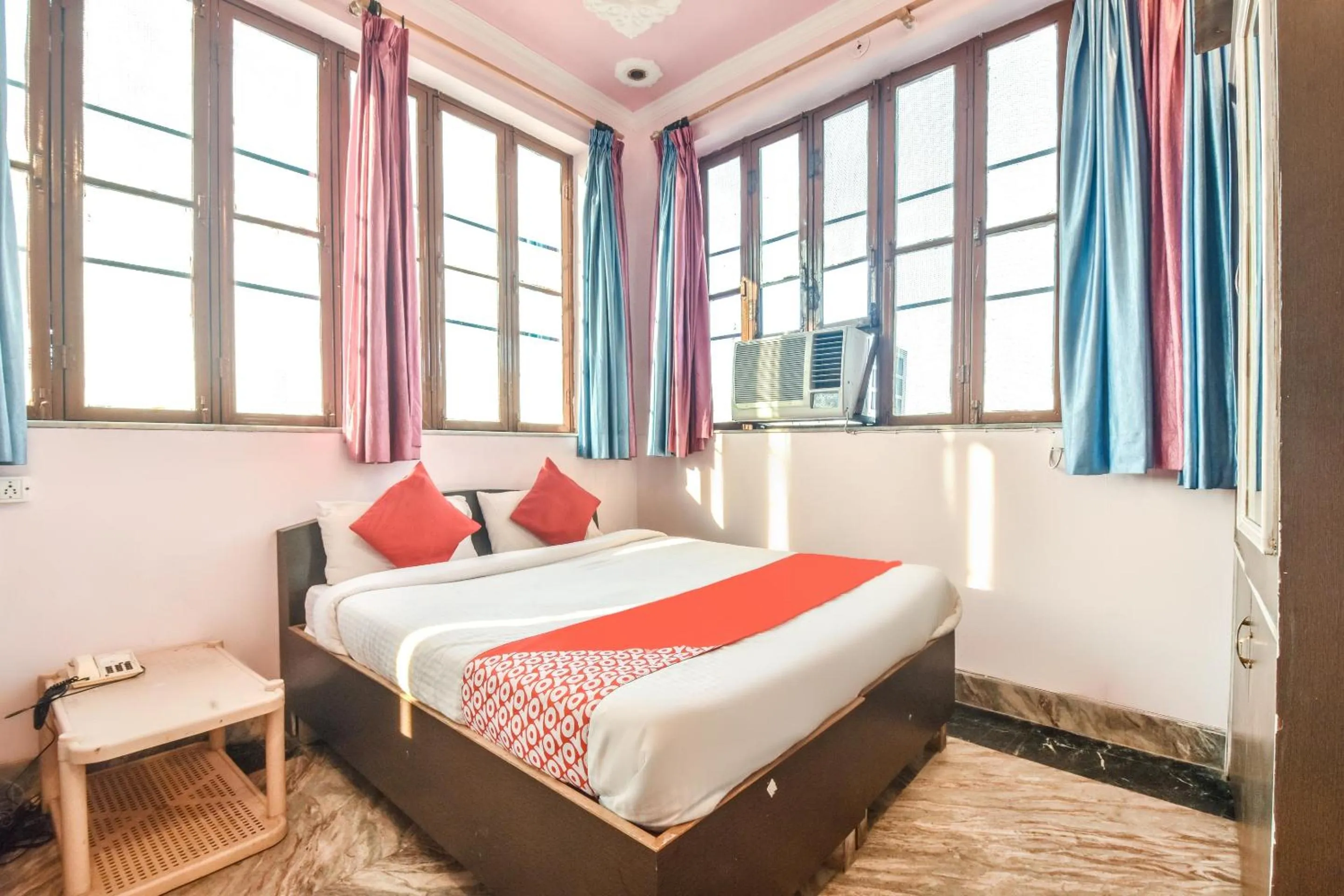 Bedroom, Bed in Hotel O Shree Laxmi Palace