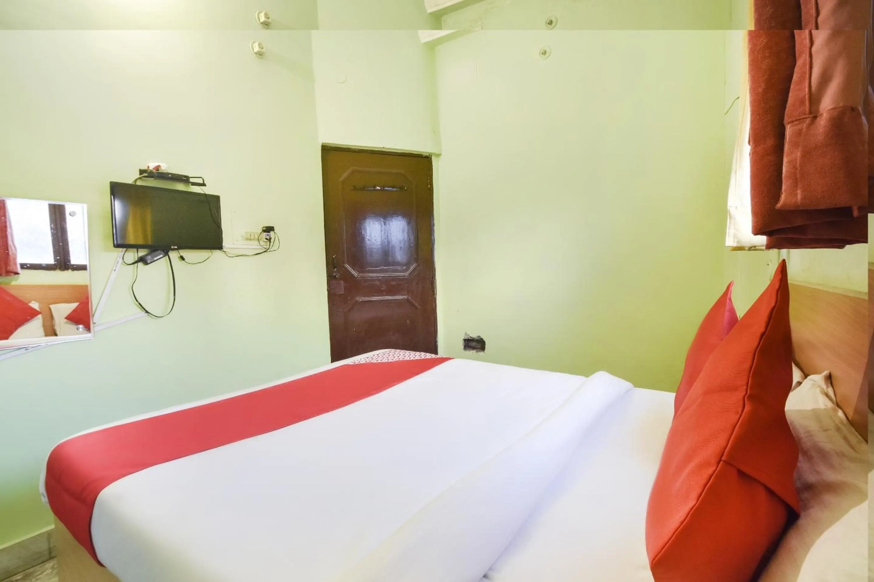 Bedroom, Bed in Hotel O Shree Laxmi Palace