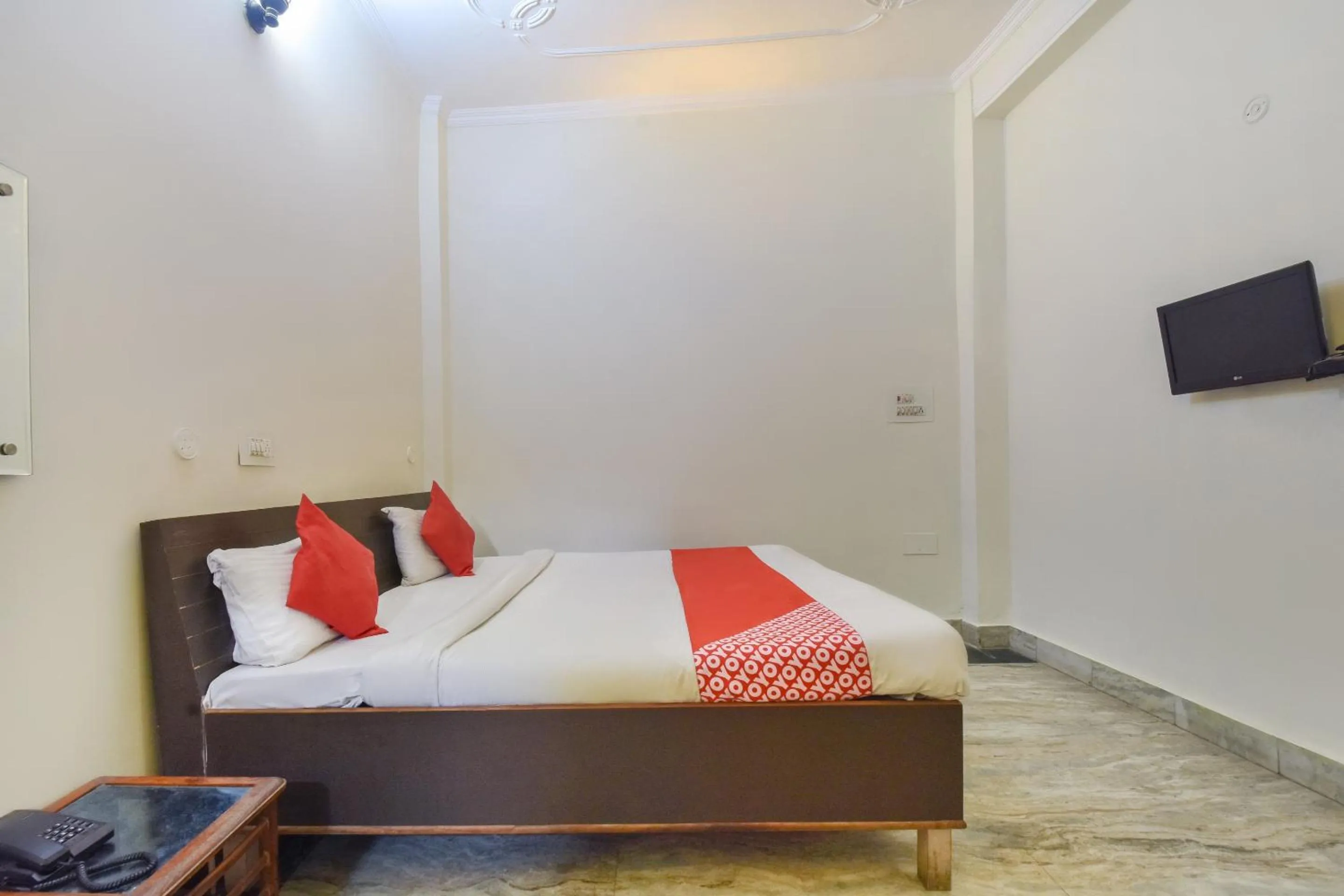 Bedroom, Bed in Hotel O Shree Laxmi Palace