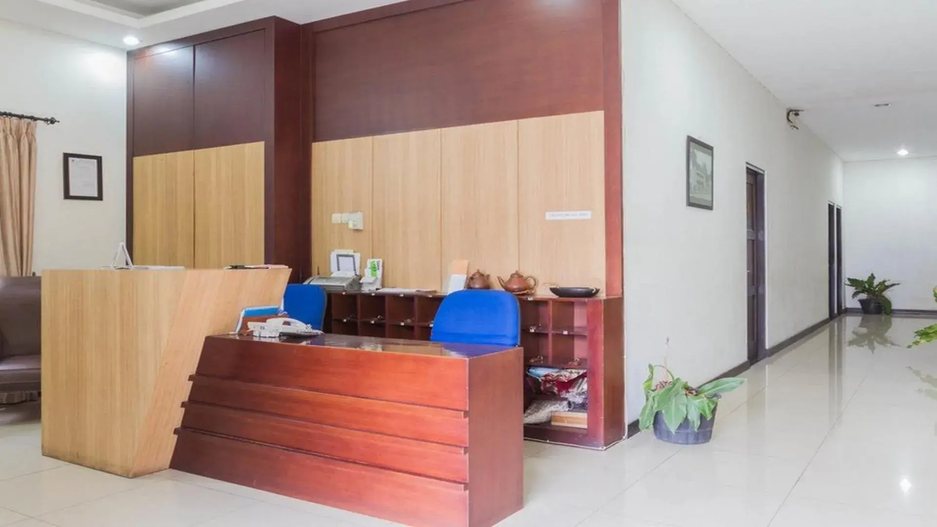 Lobby or reception in RedDoorz @ Cikutra 3 Lobby or reception in RedDoorz @ Cikutra 3