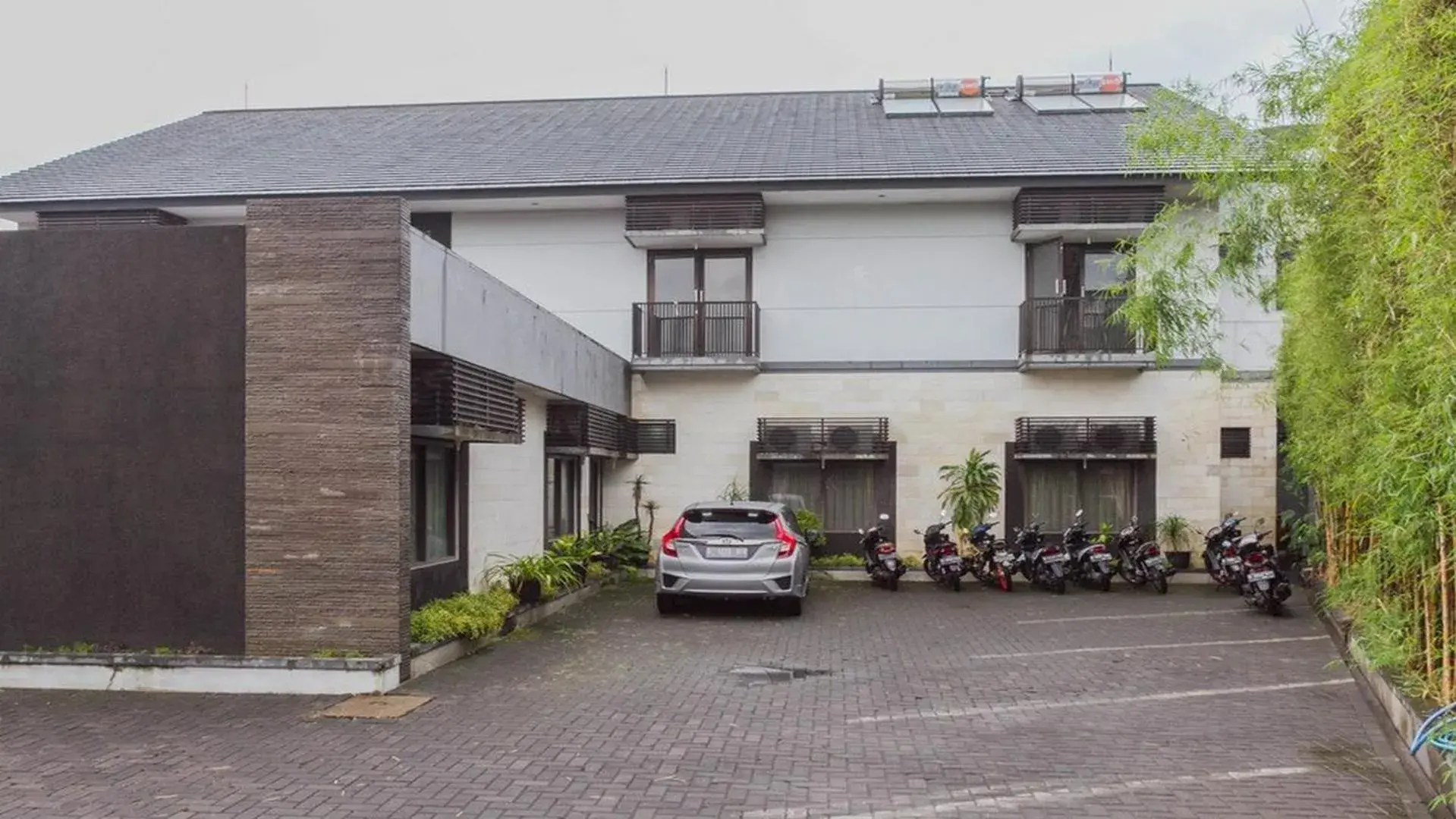 Property building in RedDoorz @ Cikutra 3 Property building in RedDoorz @ Cikutra 3