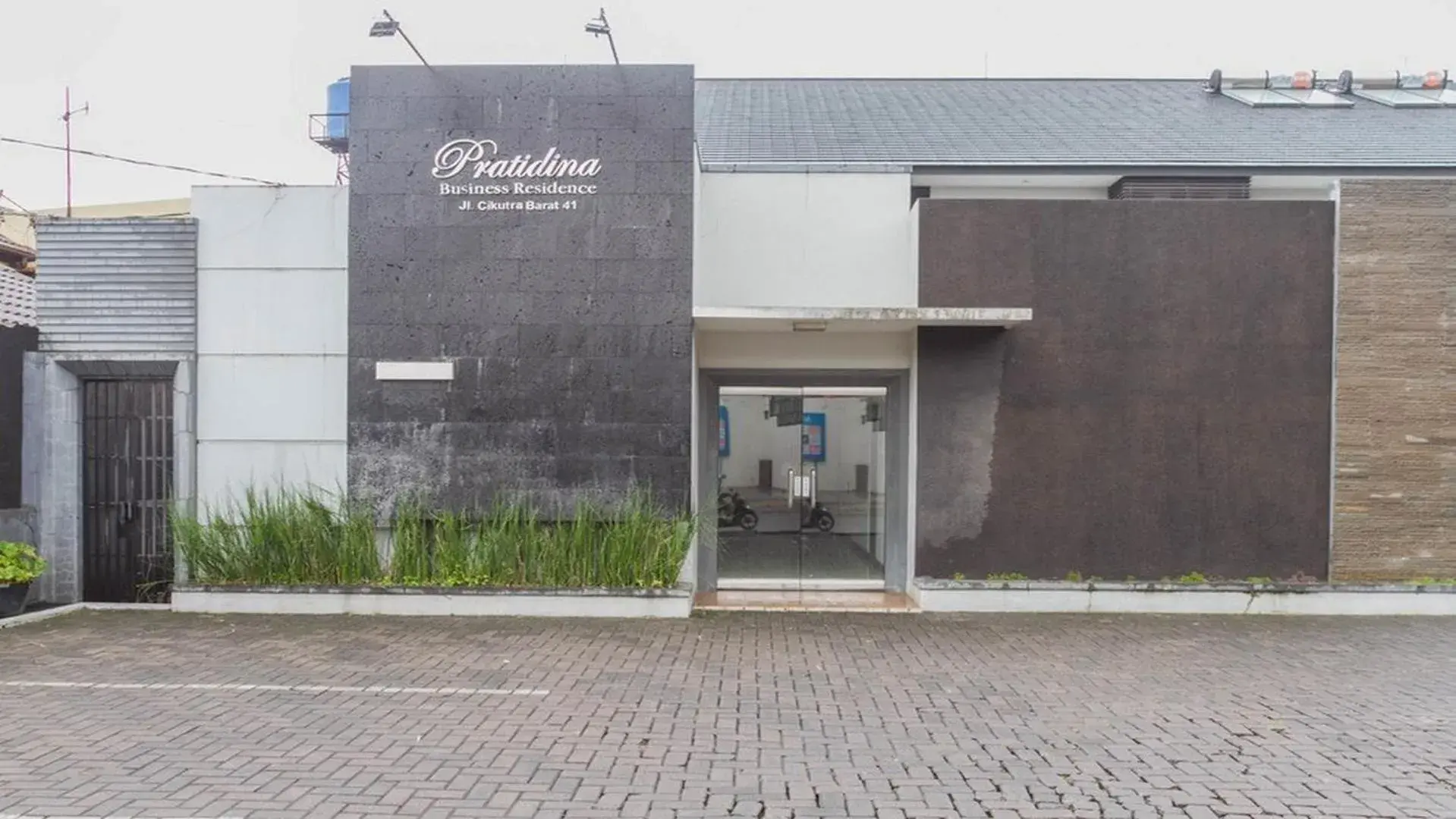 Property building in RedDoorz @ Cikutra 3 Property building in RedDoorz @ Cikutra 3