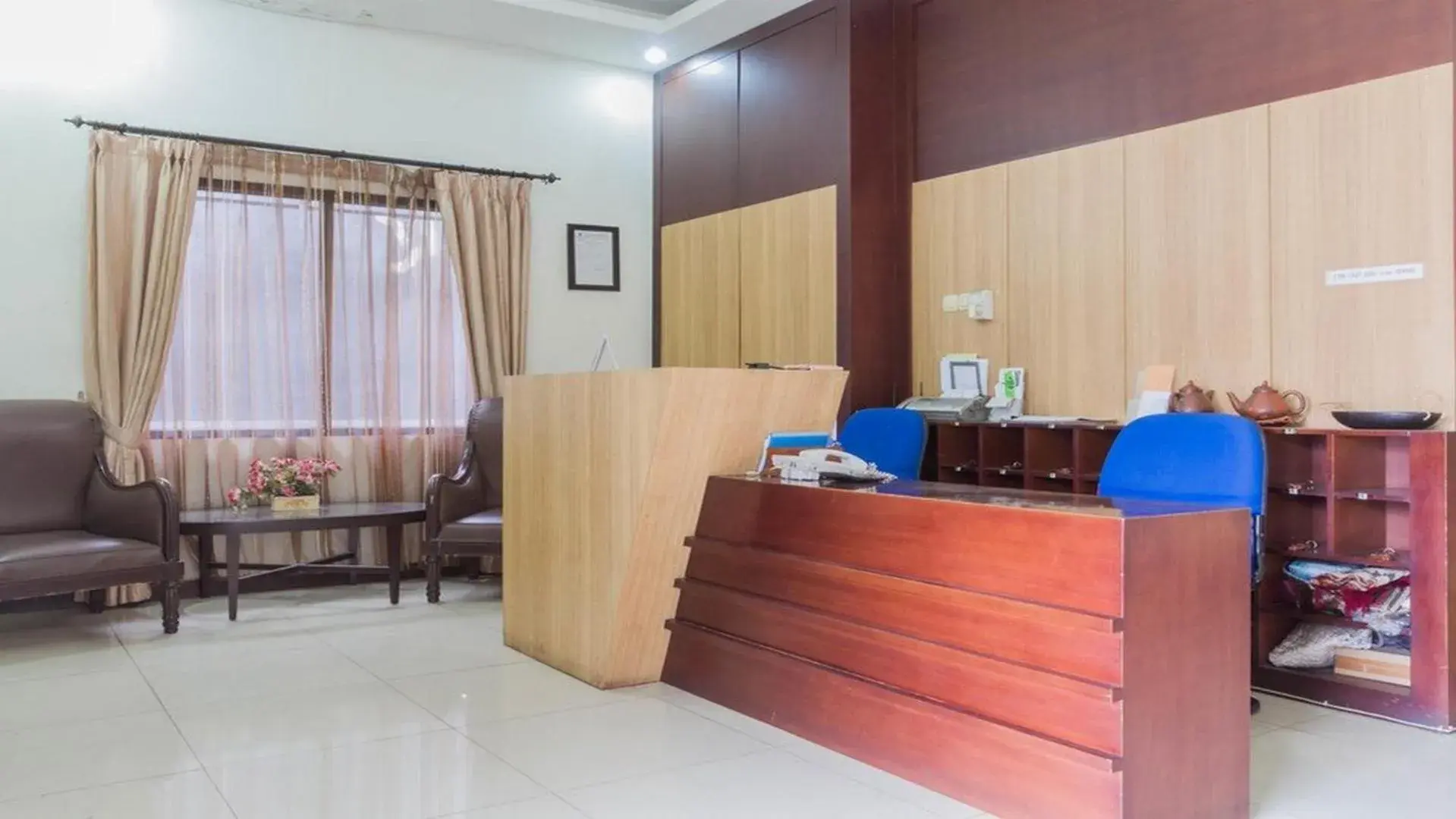 Lobby or reception in RedDoorz @ Cikutra 3 Lobby or reception in RedDoorz @ Cikutra 3