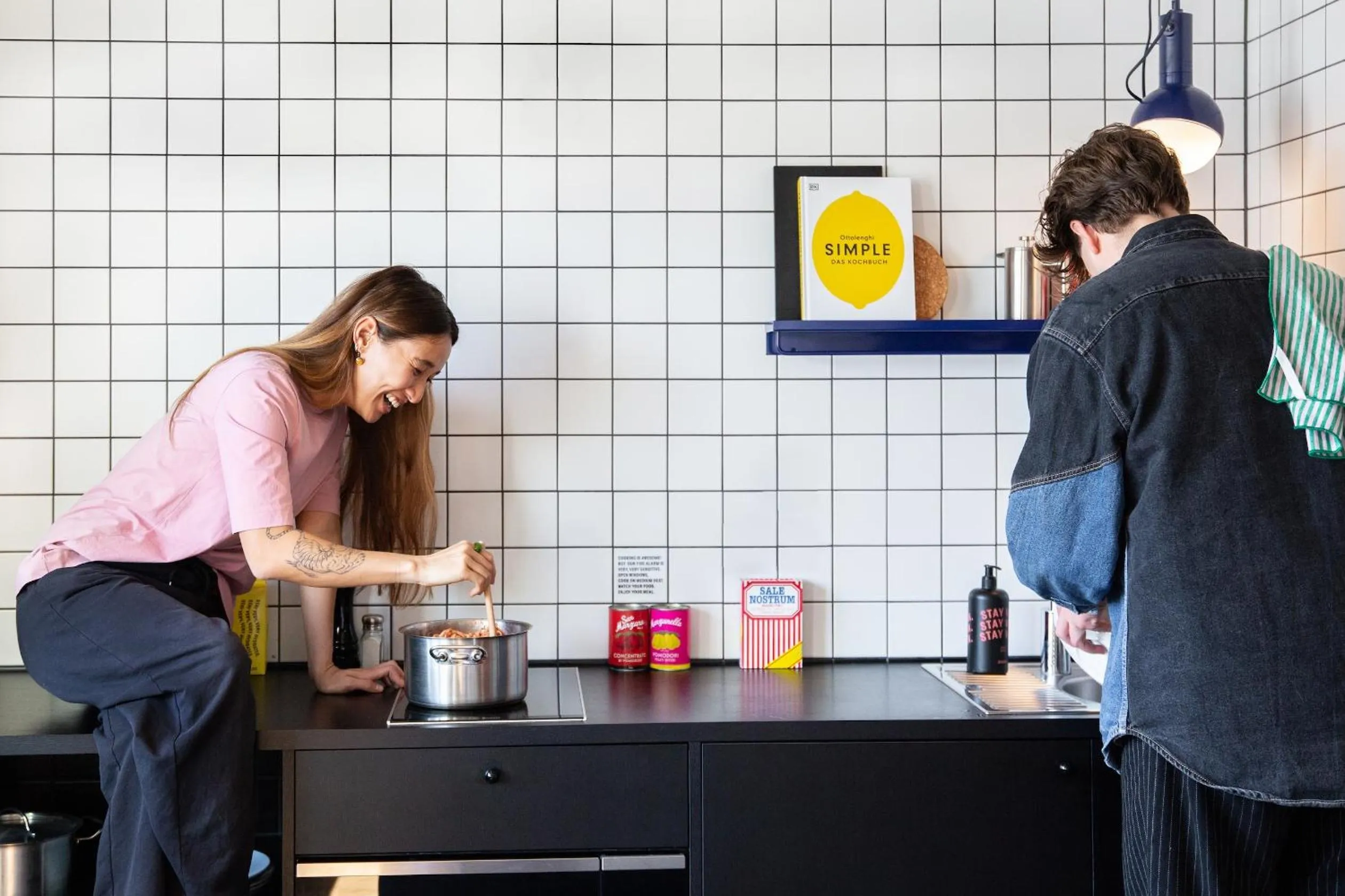 Dining area in STAYERY Berlin Friedrichshain