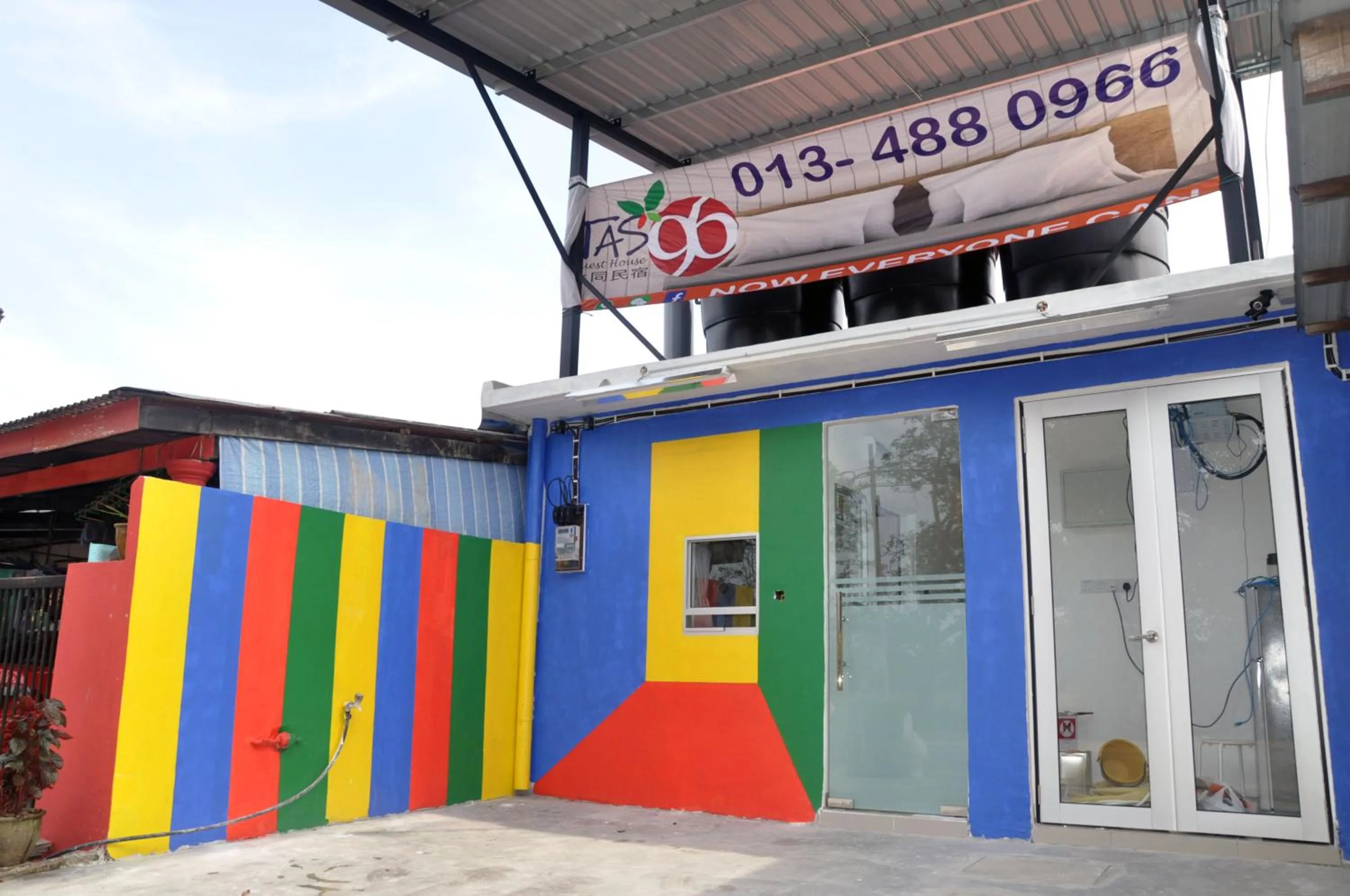 Property building in Tas 96 Inn