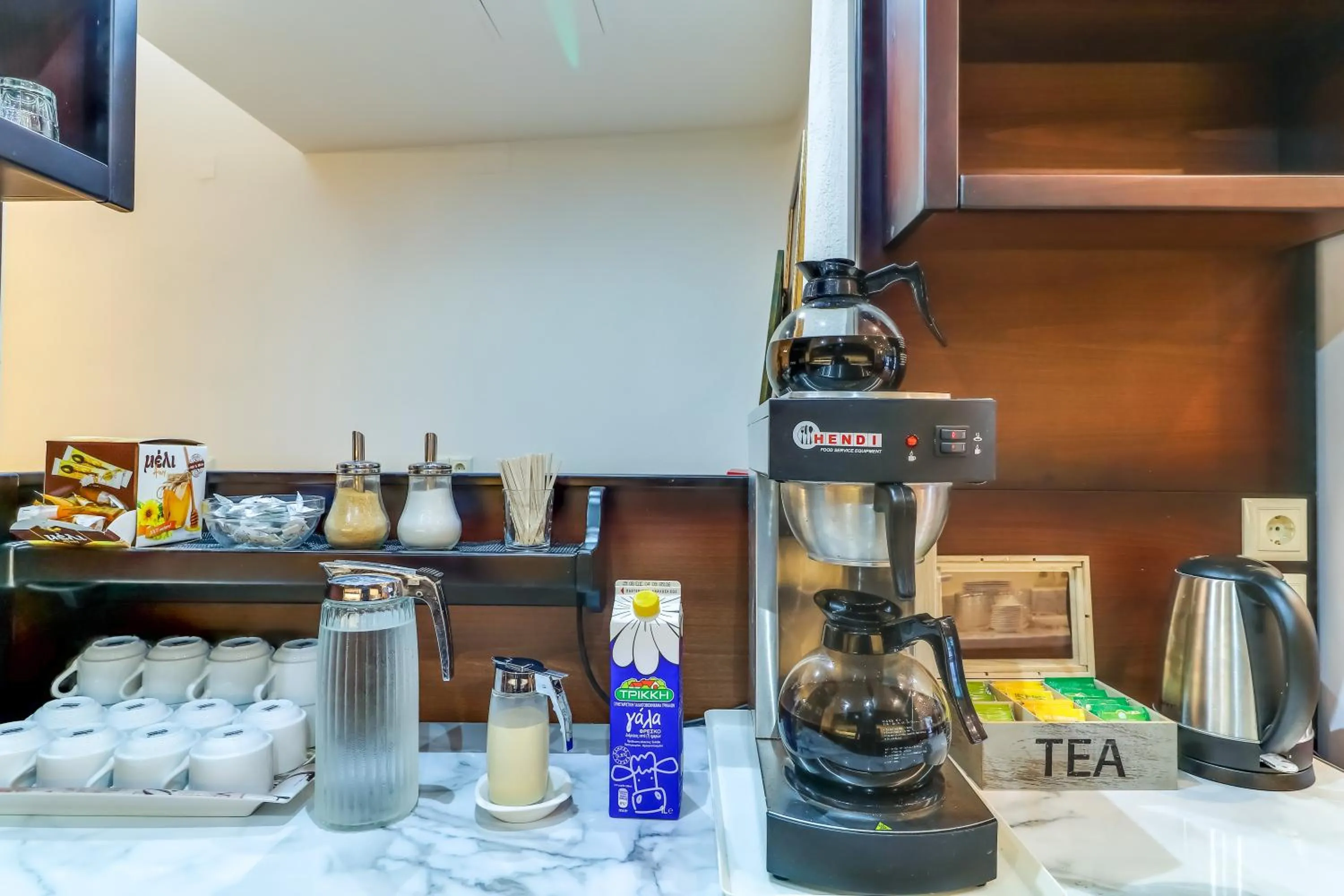 Buffet breakfast in Alsos House