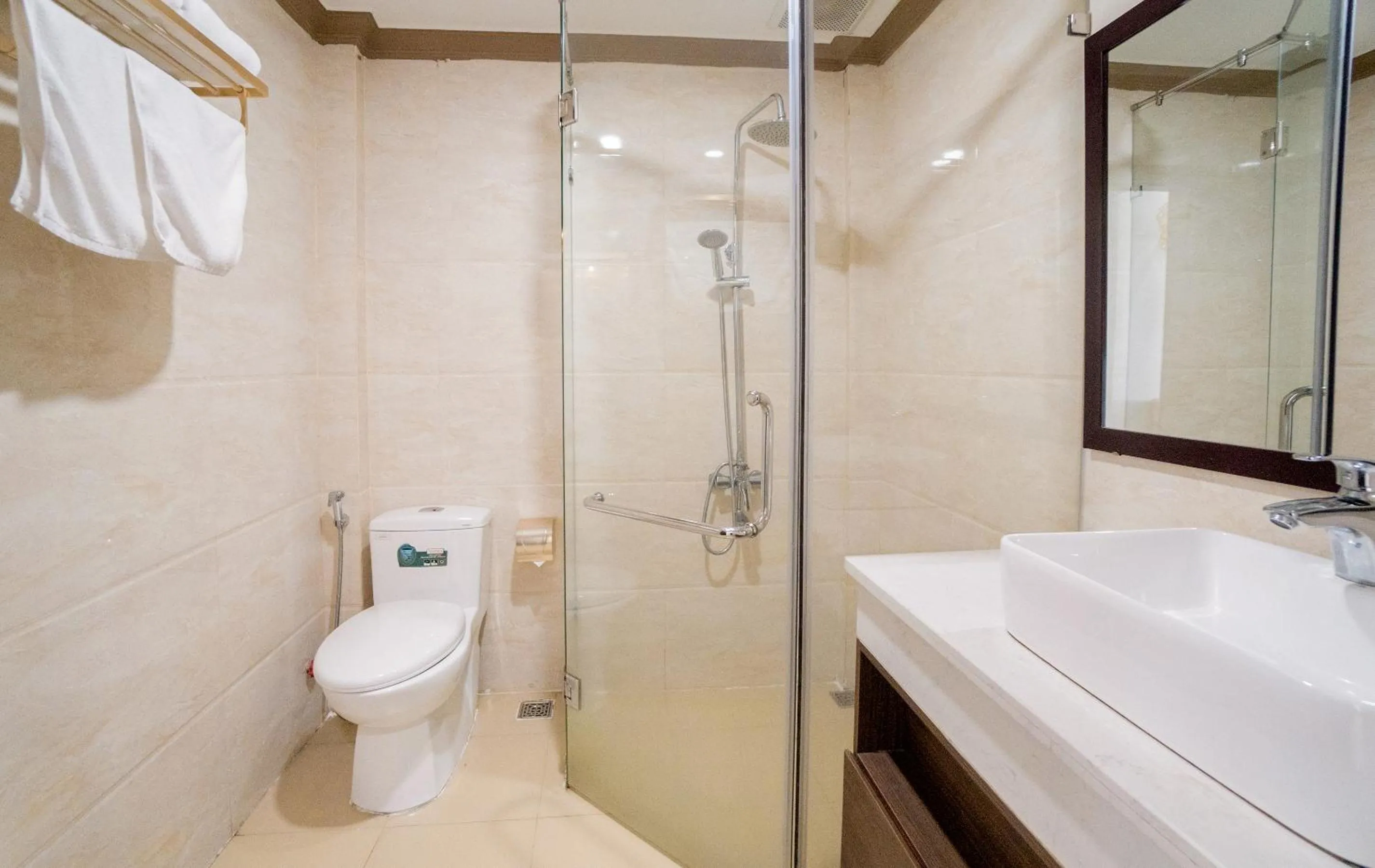 Shower in Dat Anh Hotel