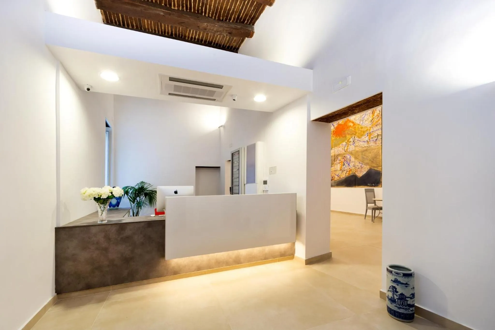 Lobby or reception in Il Tesoro Smart Suite & SPA