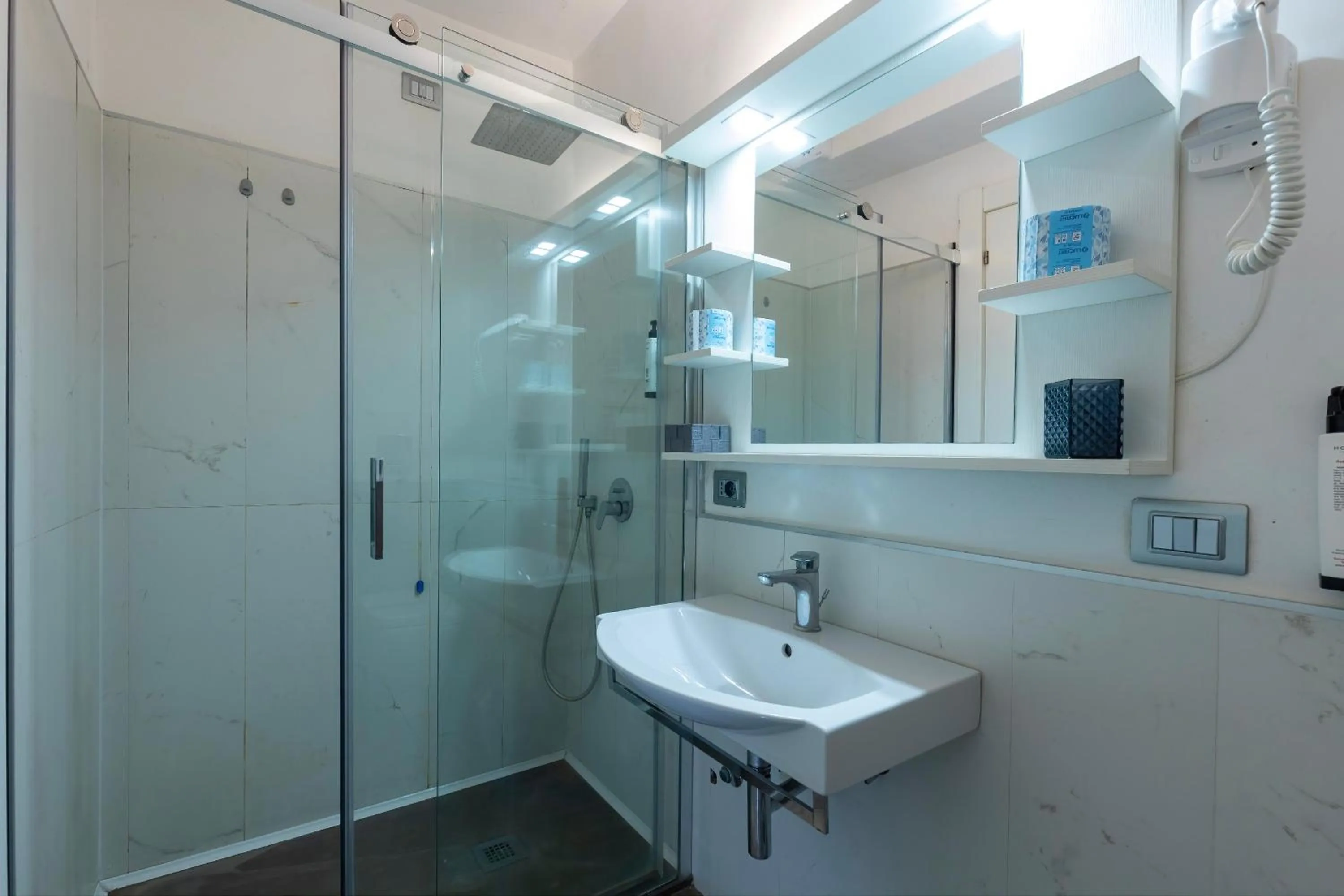 Bathroom in Il Tesoro Smart Suite & SPA