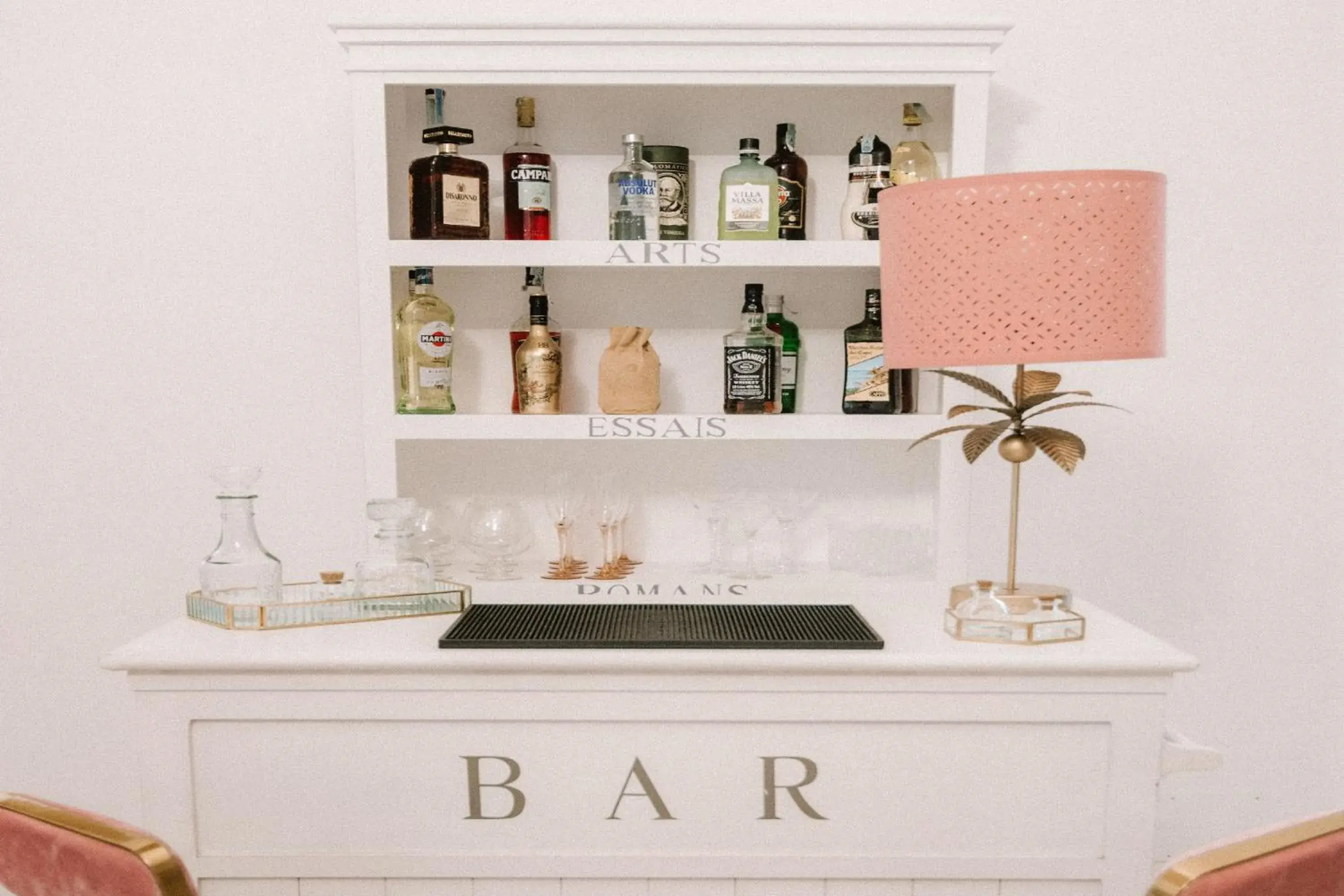 Lounge or bar in Il Tesoro Smart Suite & SPA Lounge or bar in Il Tesoro Smart Suite & SPA