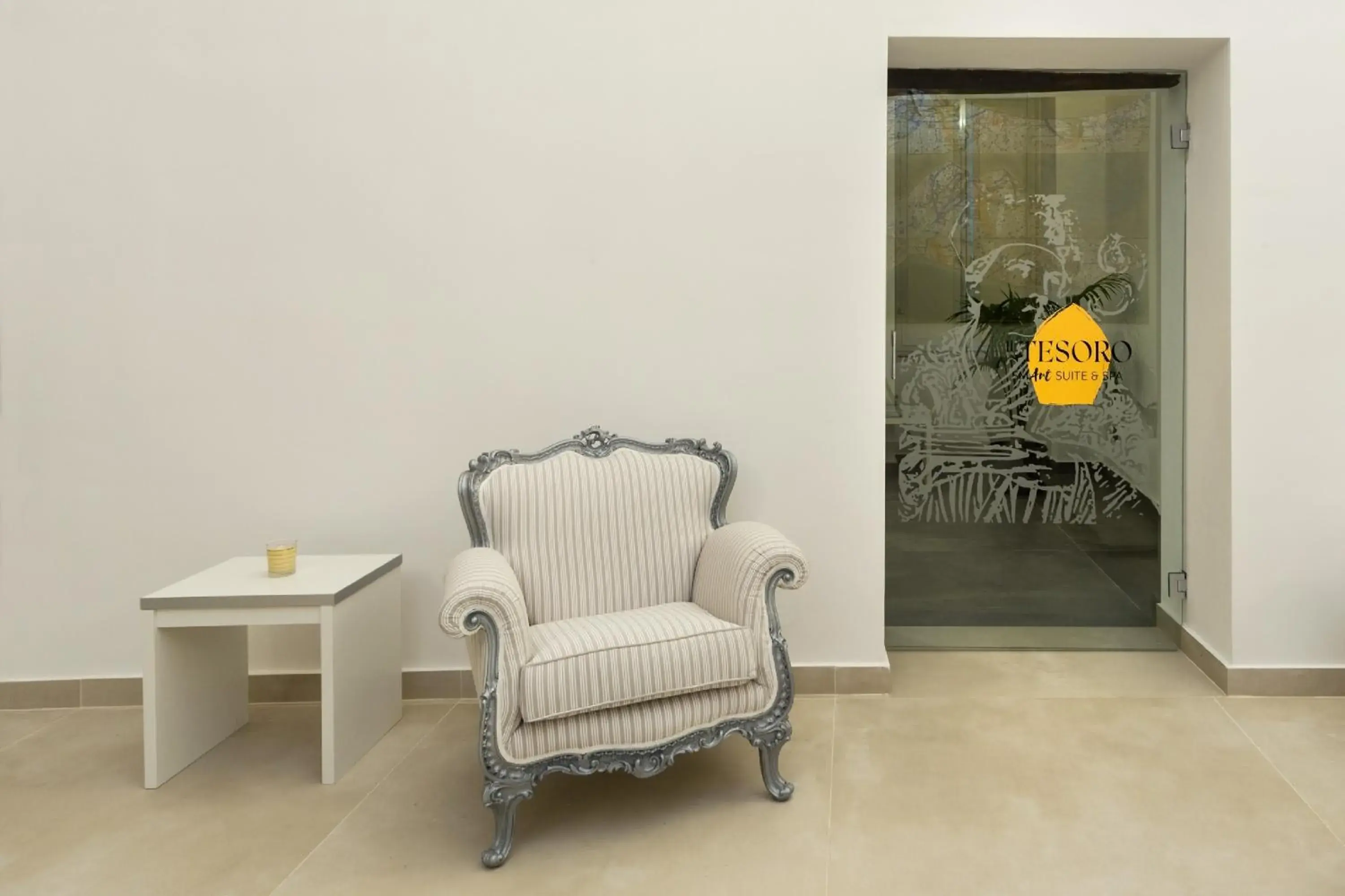 Lobby or reception in Il Tesoro Smart Suite & SPA Lobby or reception in Il Tesoro Smart Suite & SPA
