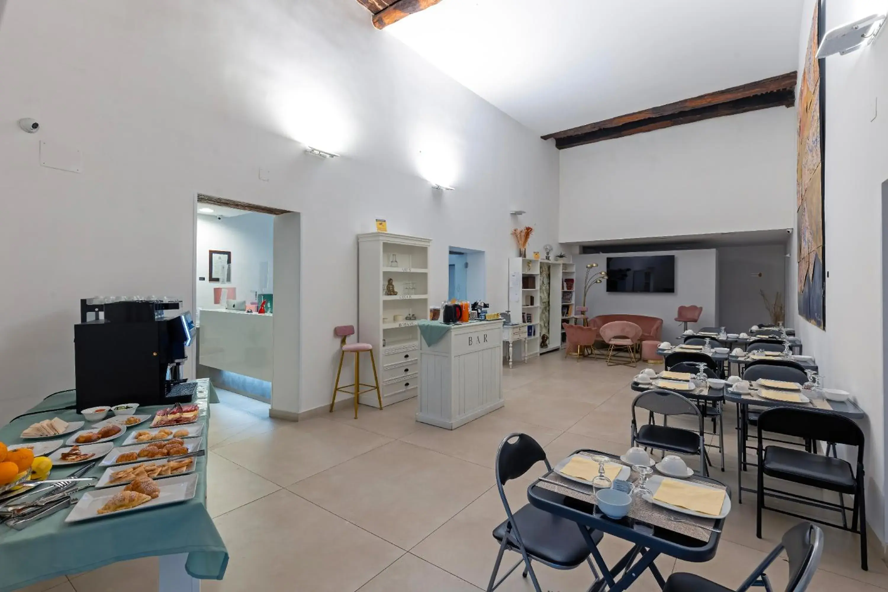 Lounge or bar in Il Tesoro Smart Suite & SPA Lounge or bar in Il Tesoro Smart Suite & SPA