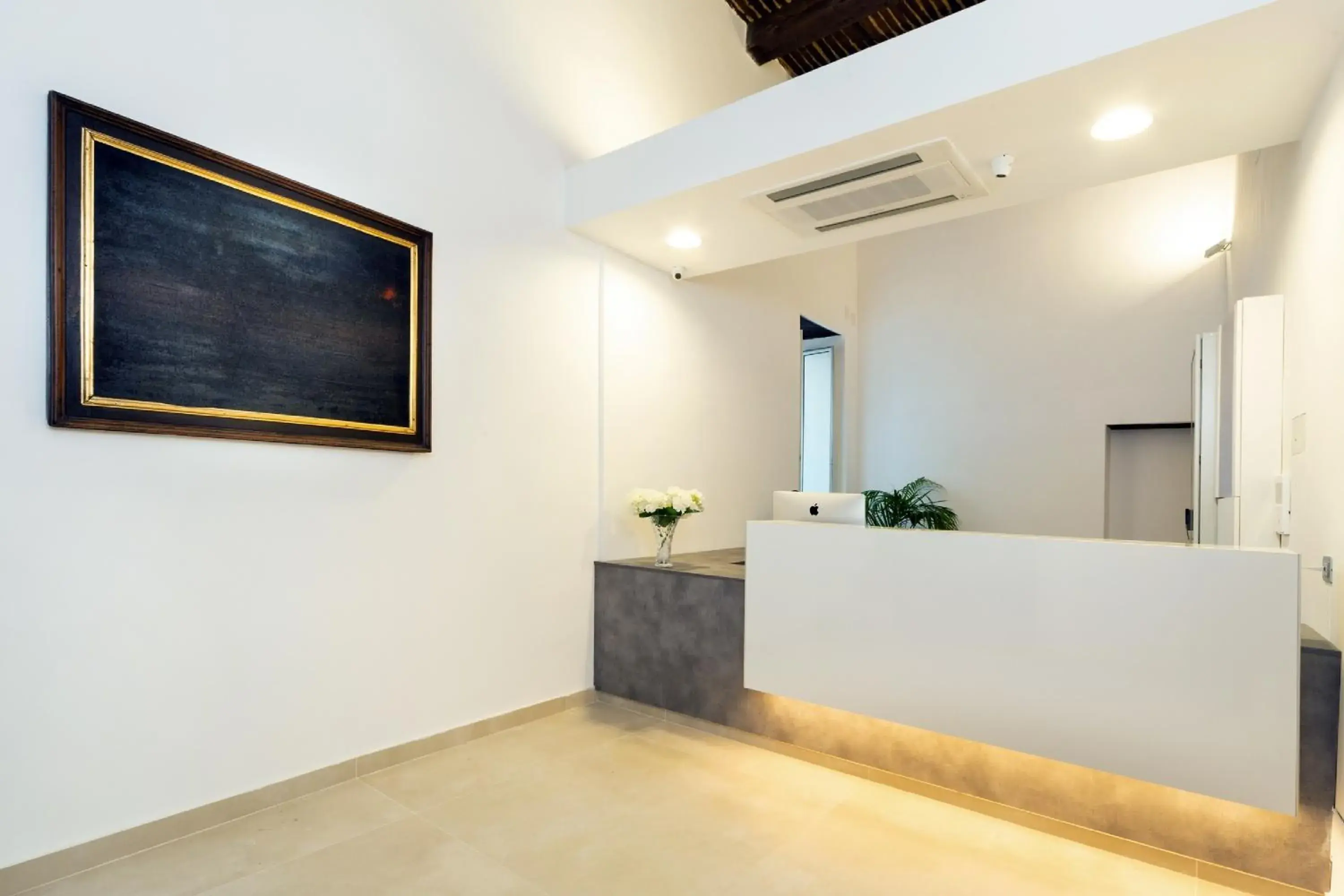 Lobby or reception in Il Tesoro Smart Suite & SPA Lobby or reception in Il Tesoro Smart Suite & SPA