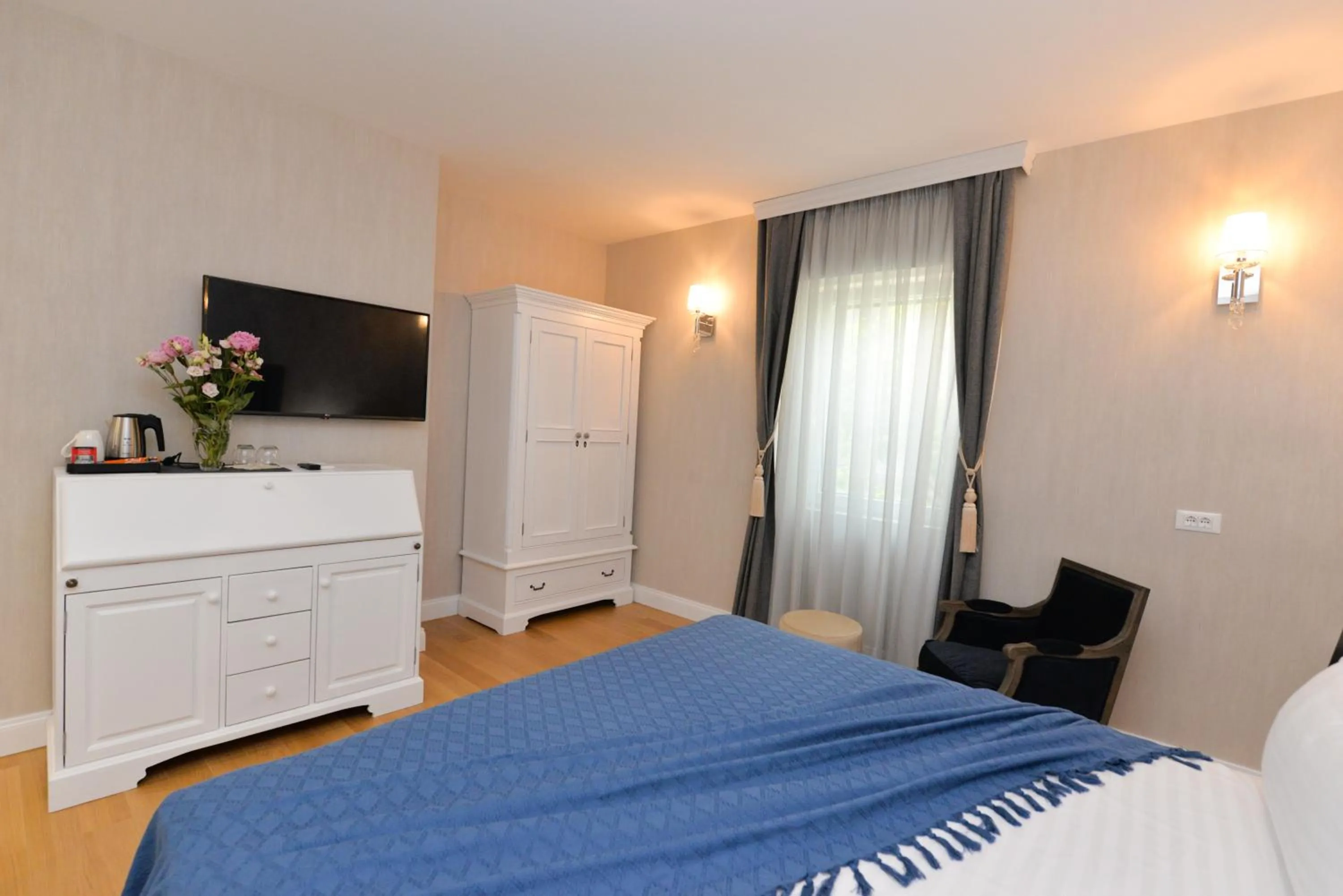 Bed in The Duke luxury rooms