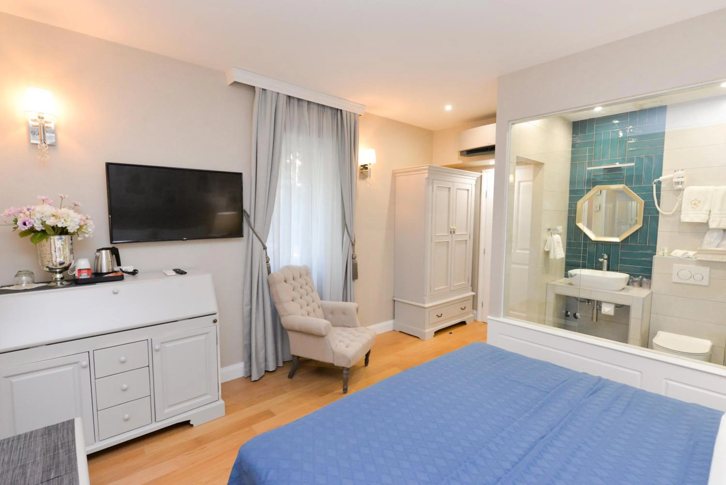 Bed in The Duke luxury rooms