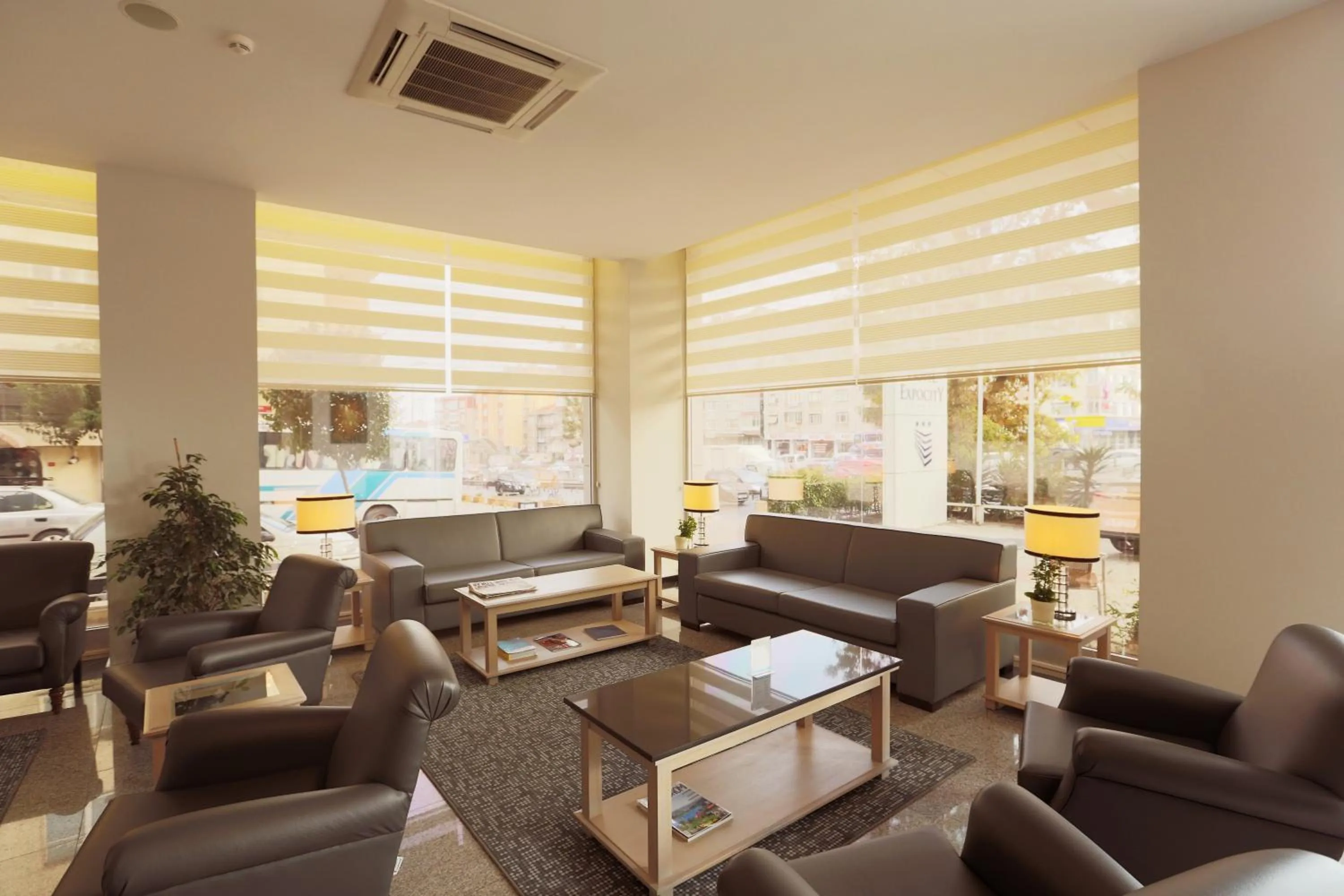 Lobby or reception in Hotel Expocity Istanbul