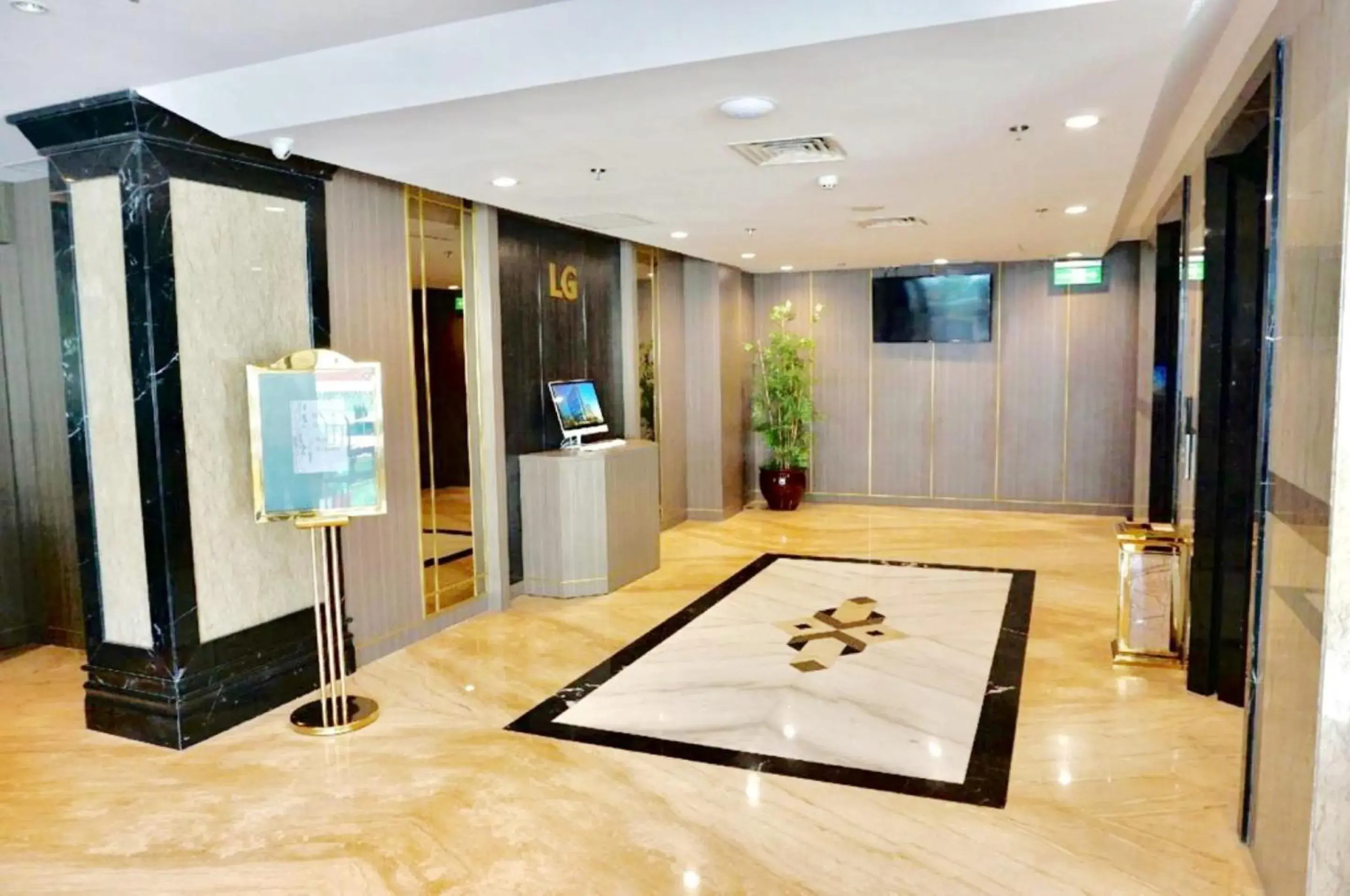Area and facilities, Lobby/Reception in Arthama Hotel Wahid Hasyim Jakarta