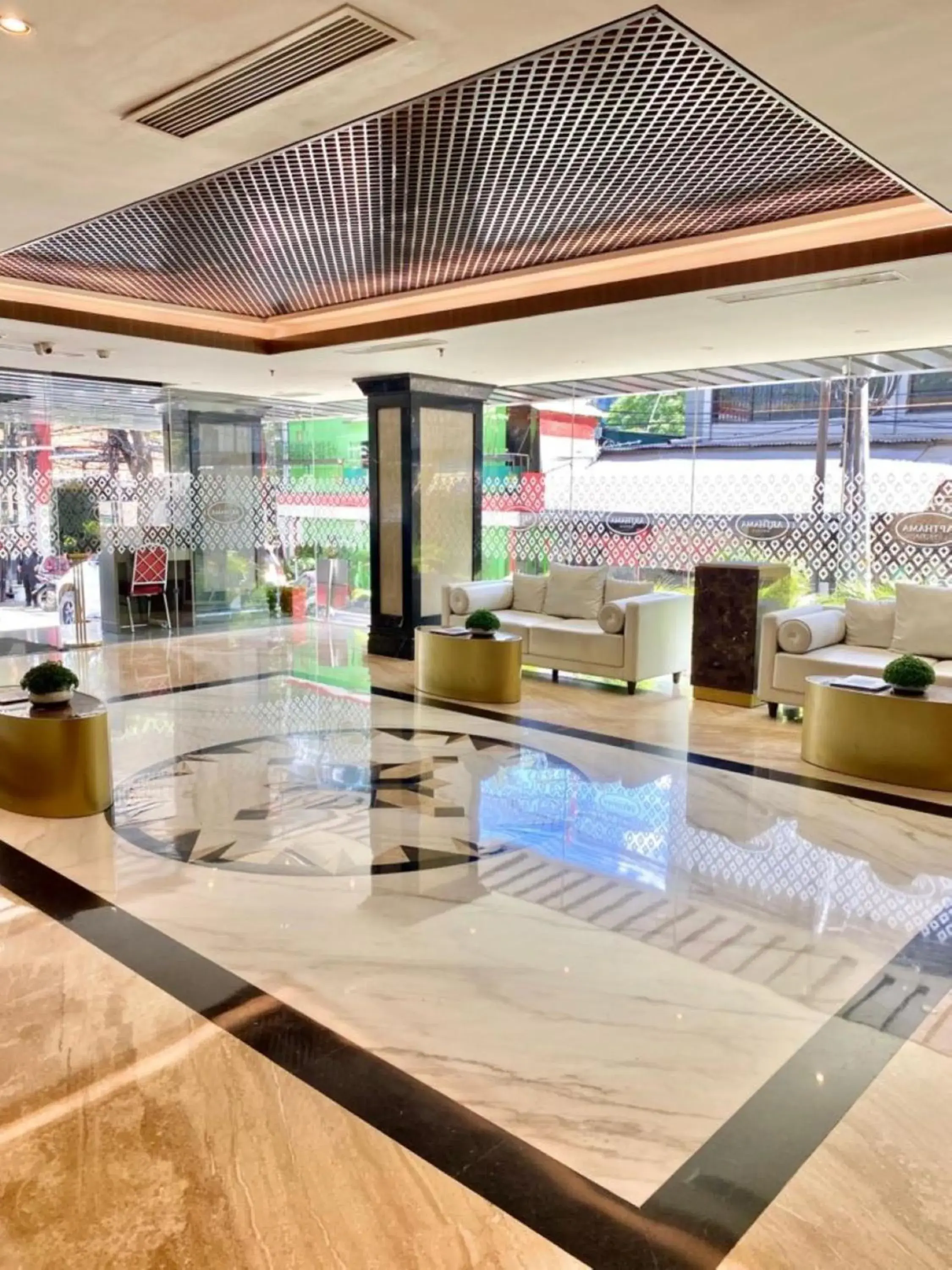 Lobby or reception, Swimming Pool in Arthama Hotel Wahid Hasyim Jakarta