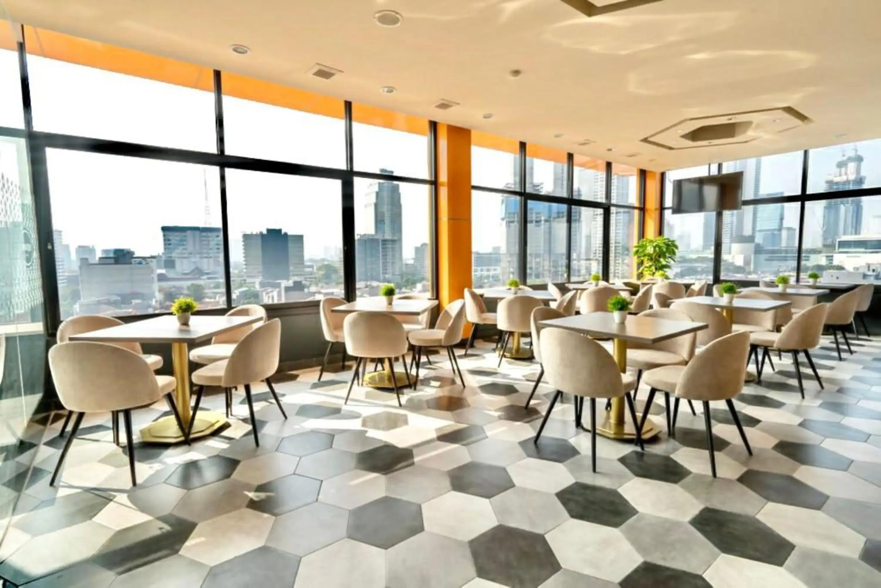 Restaurant/places to eat in Arthama Hotel Wahid Hasyim Jakarta