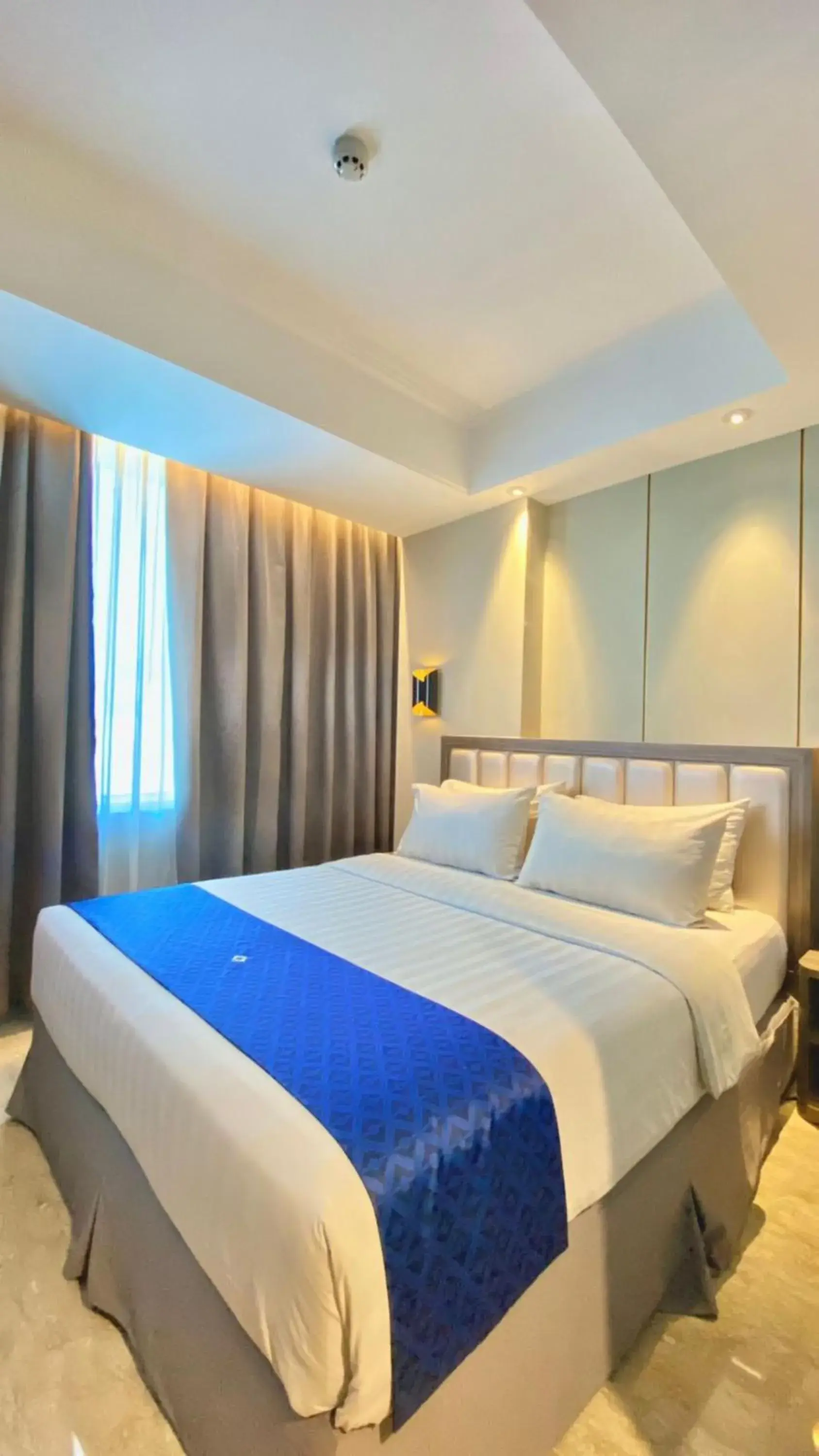 Bedroom, Bed in Arthama Hotel Wahid Hasyim Jakarta