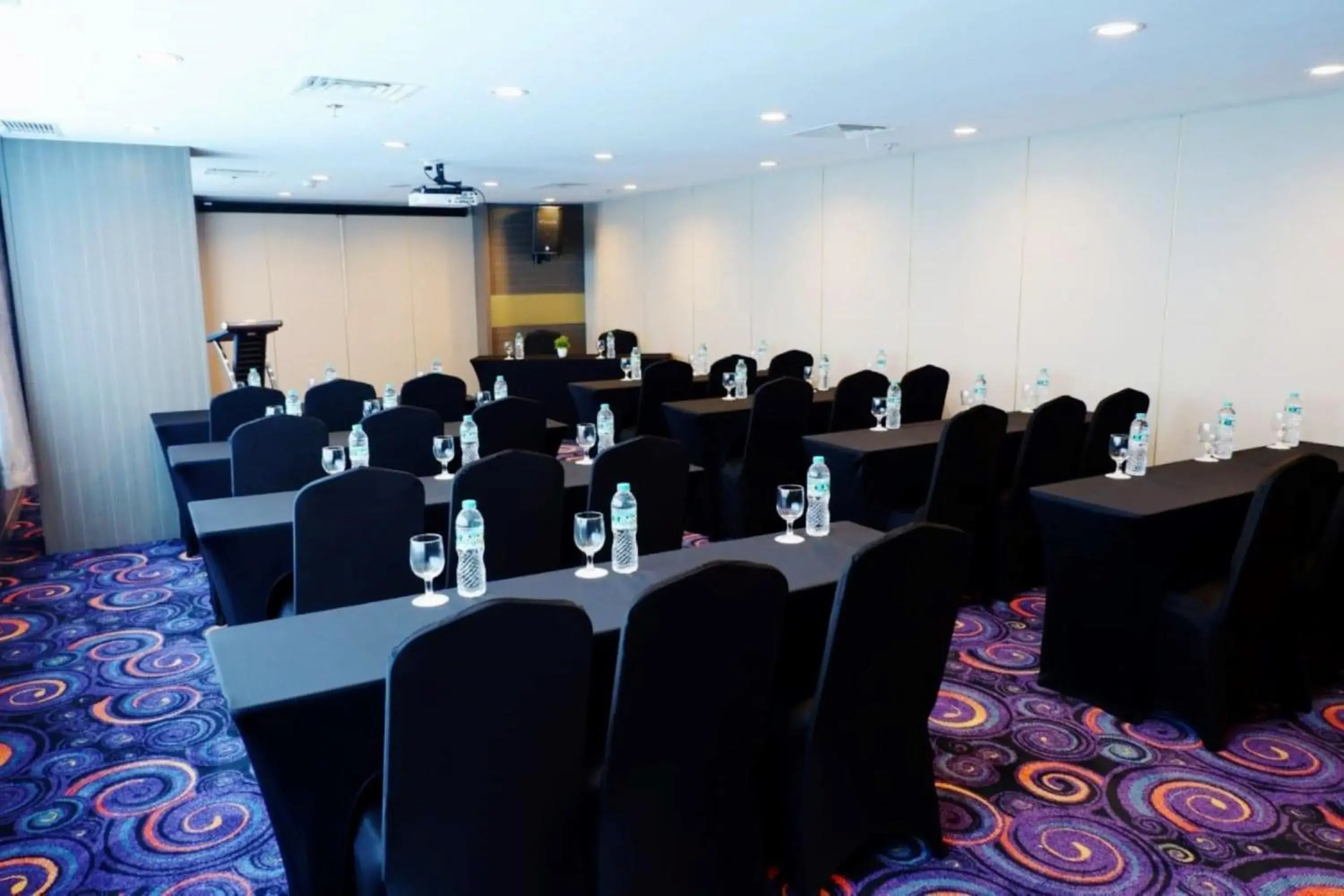 Meeting/conference room in Arthama Hotel Wahid Hasyim Jakarta