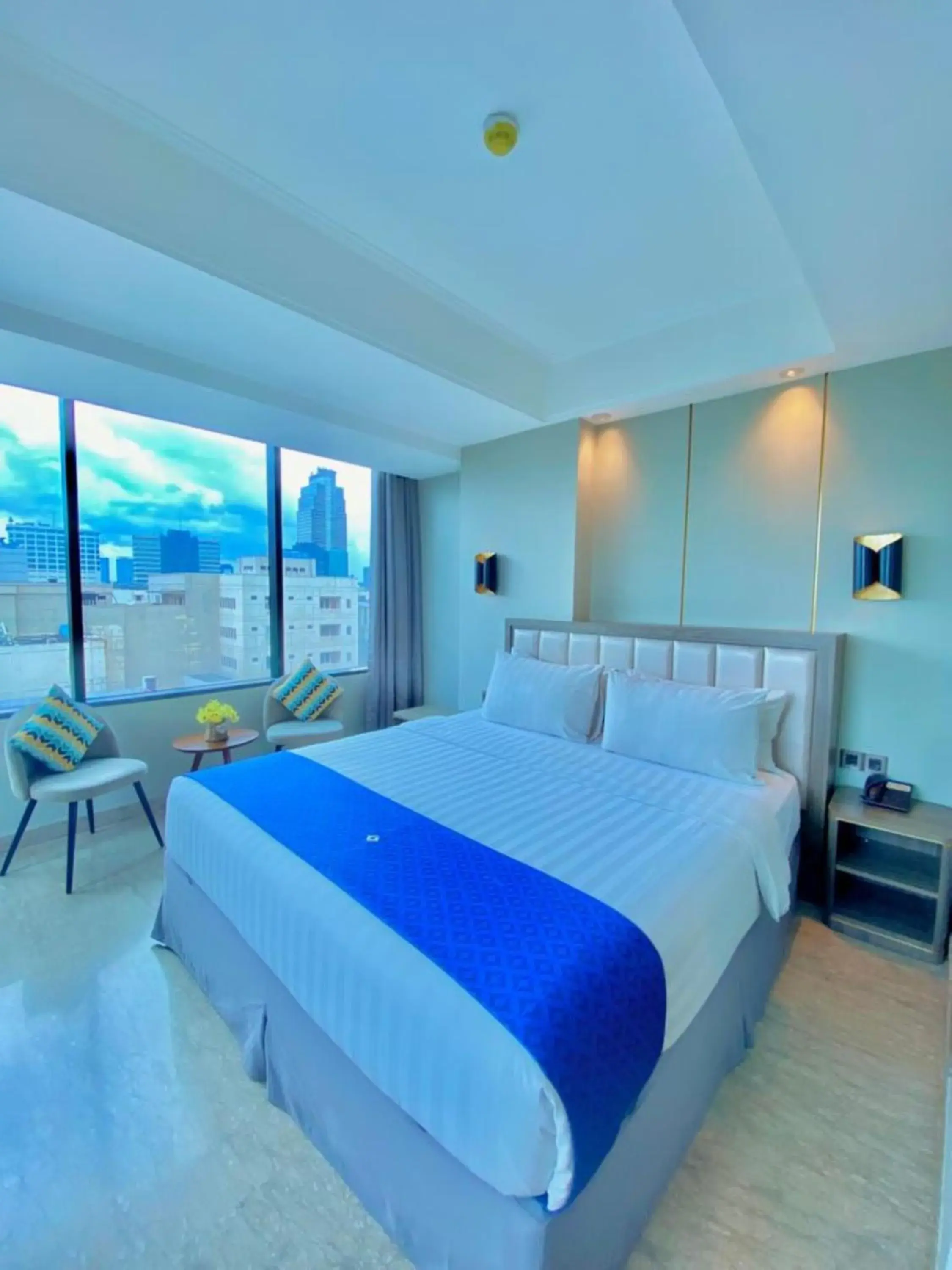 Bedroom, Bed in Arthama Hotel Wahid Hasyim Jakarta