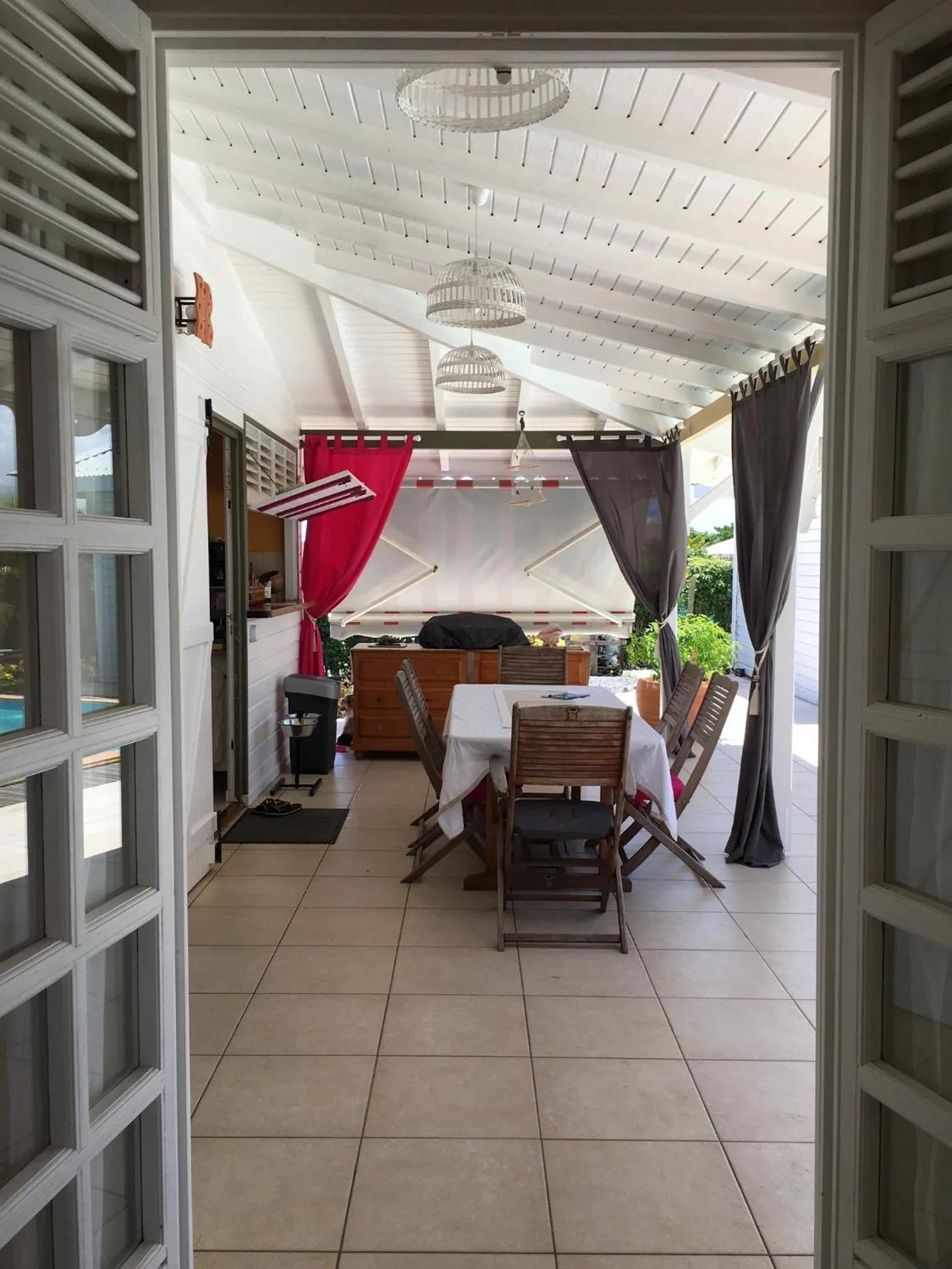 Dining area in Au Bel'vue chez Sandrine "Gite & Chambre d'hôtes"
