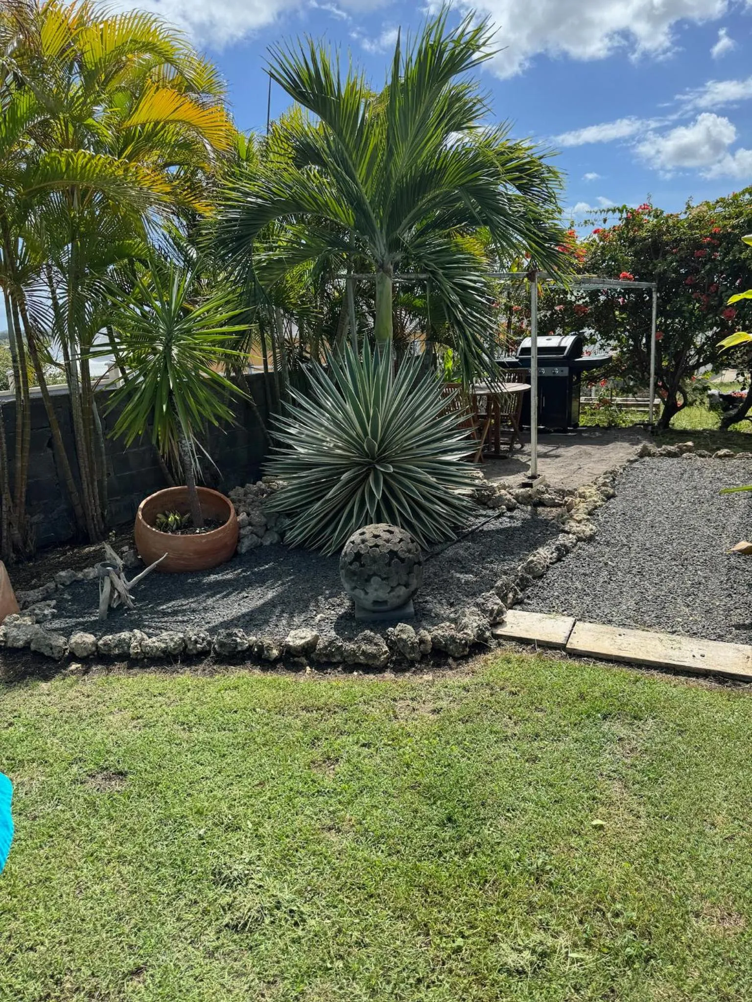 BBQ facilities in Au Bel'vue chez Sandrine "Gite & Chambre d'hôtes"