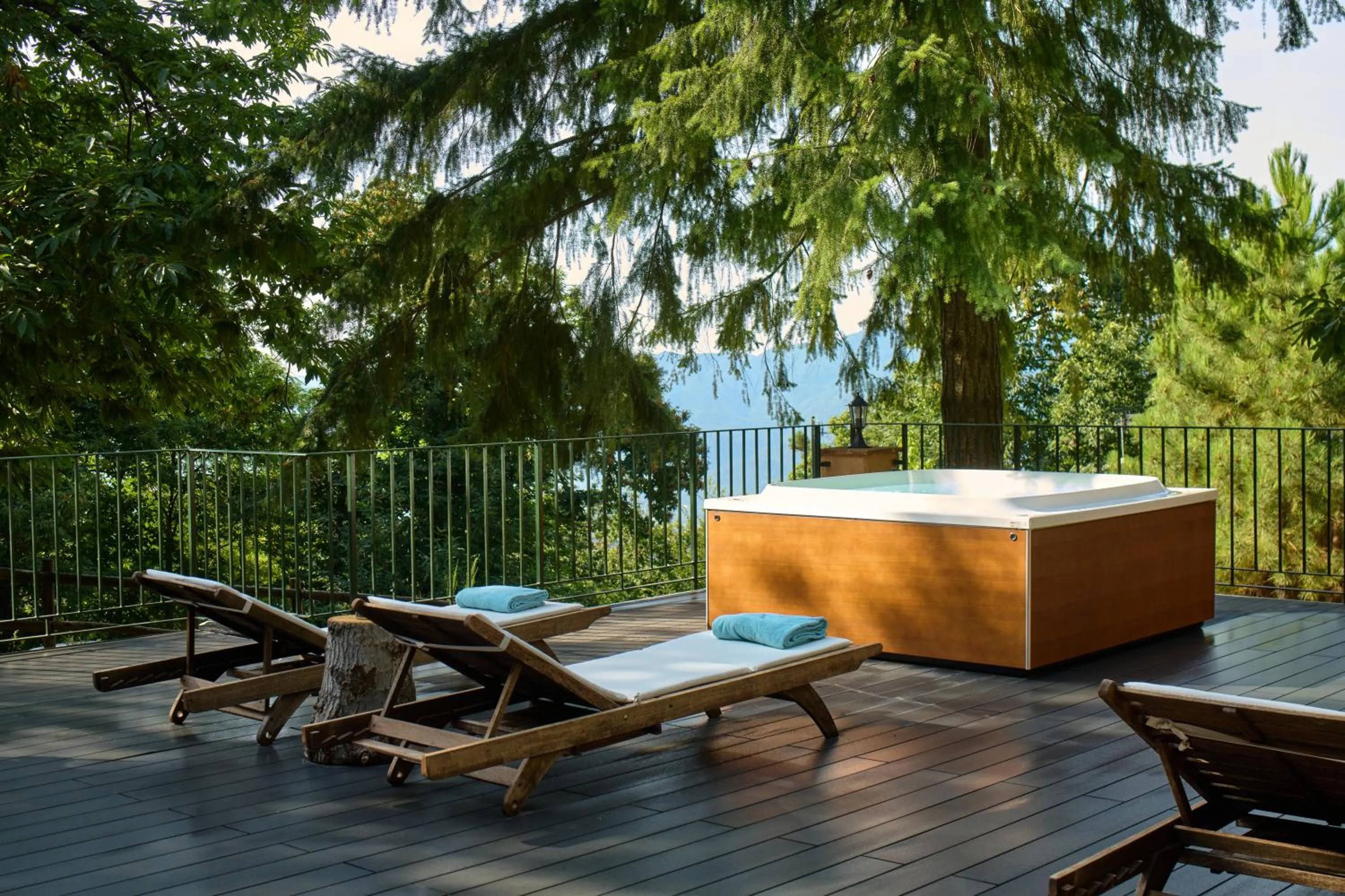 Hot Tub in Il Ciocco Hotels