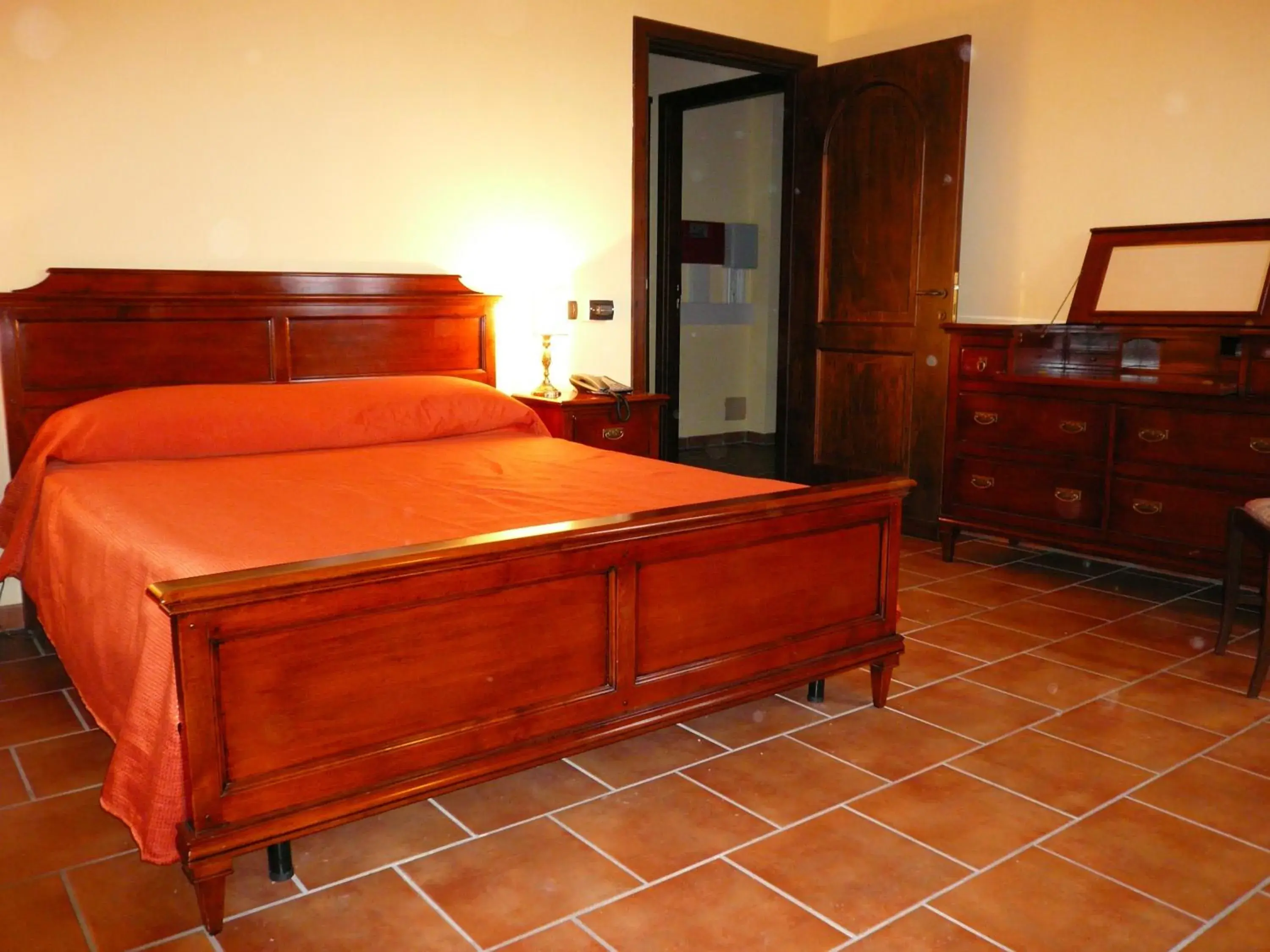 Triple Room in Tenuta Del Massimo Feudo Triple Room in Tenuta Del Massimo Feudo