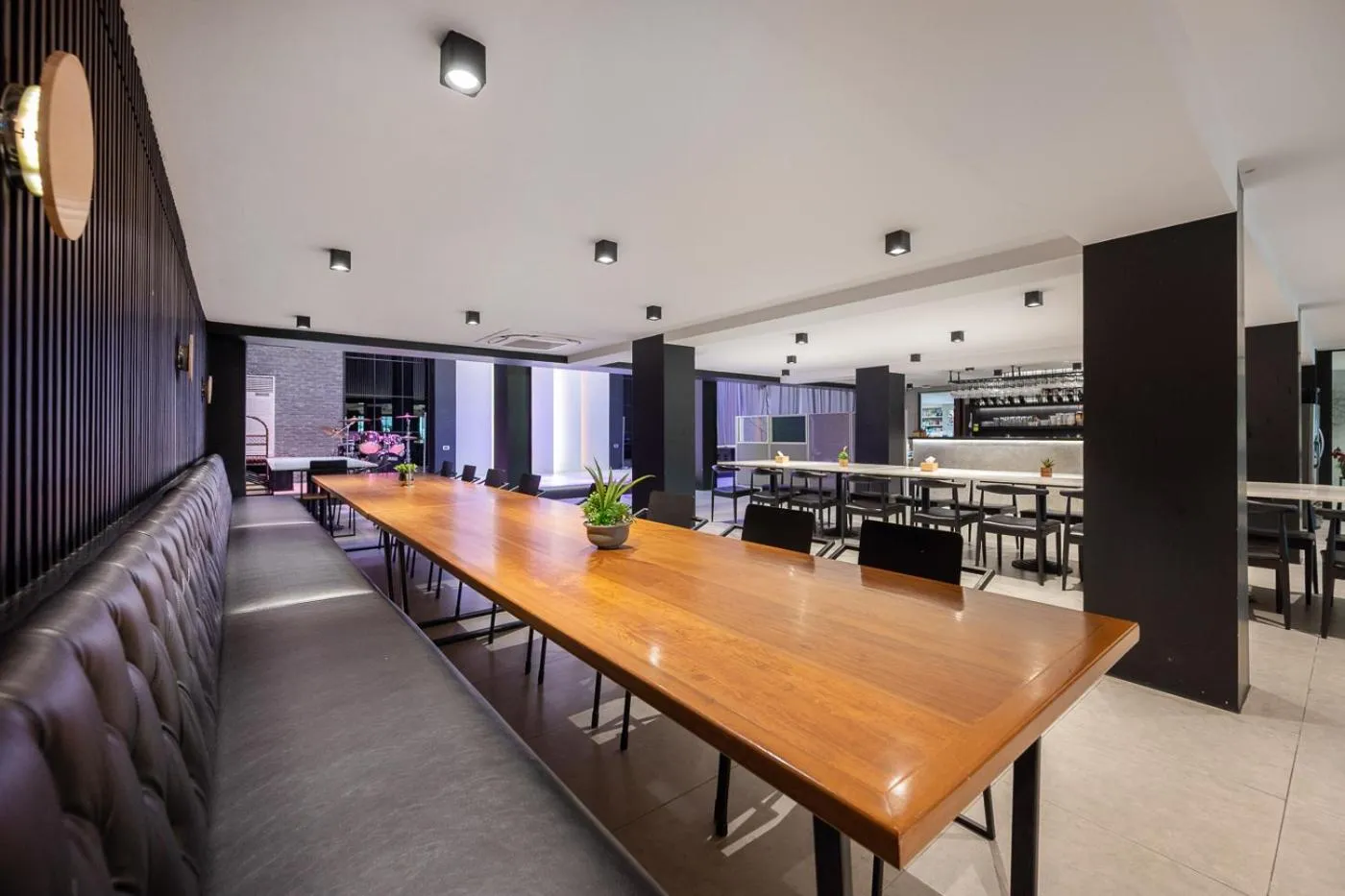 Restaurant/places to eat in Loft Bangkok Hotel