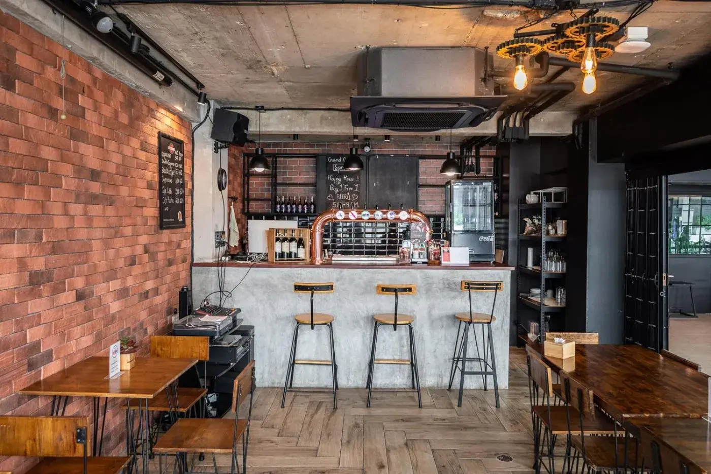 Restaurant/places to eat in Loft Bangkok Hotel Restaurant/places to eat in Loft Bangkok Hotel