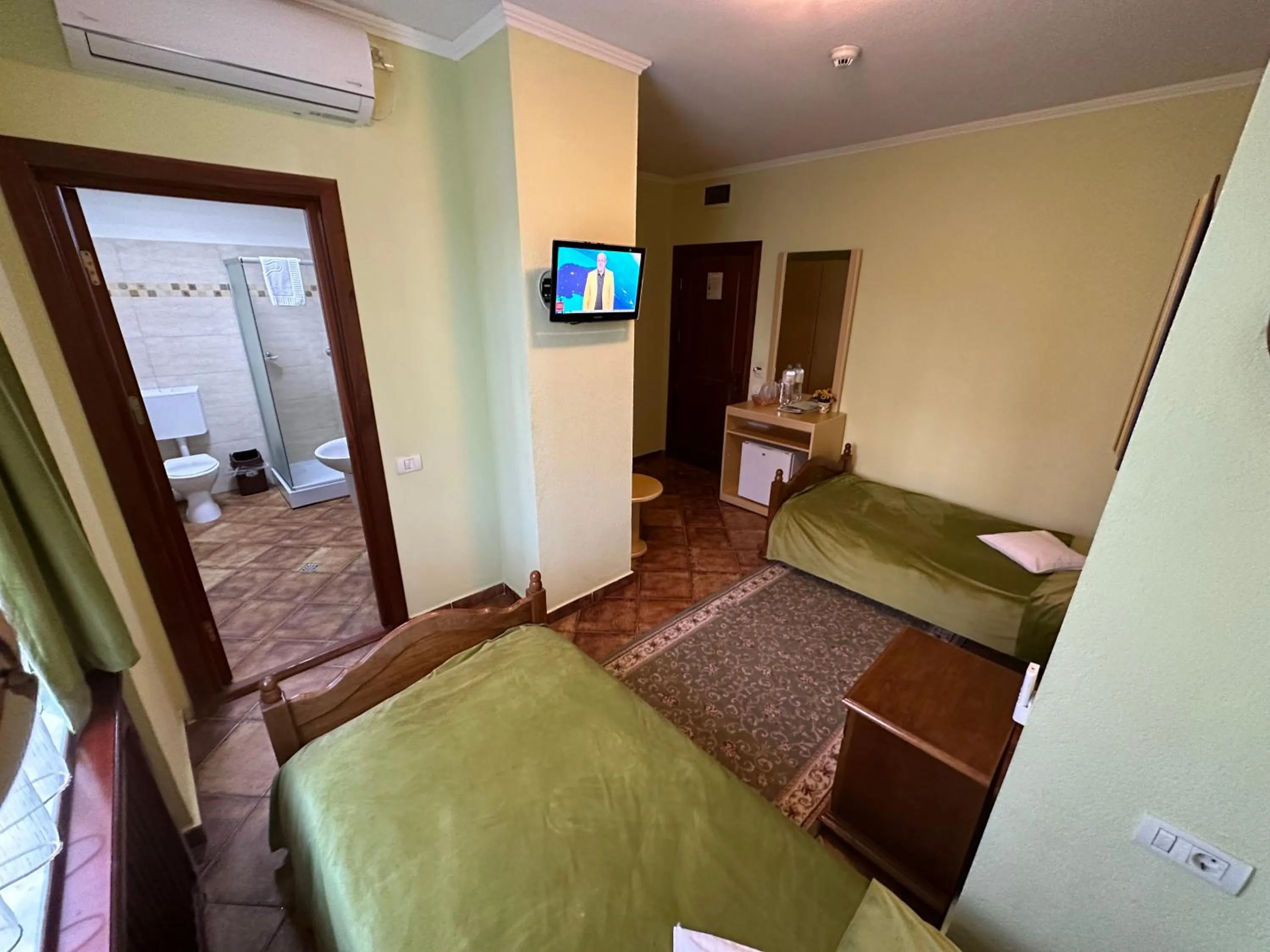 Photo of the whole room in Casa Maria Arges