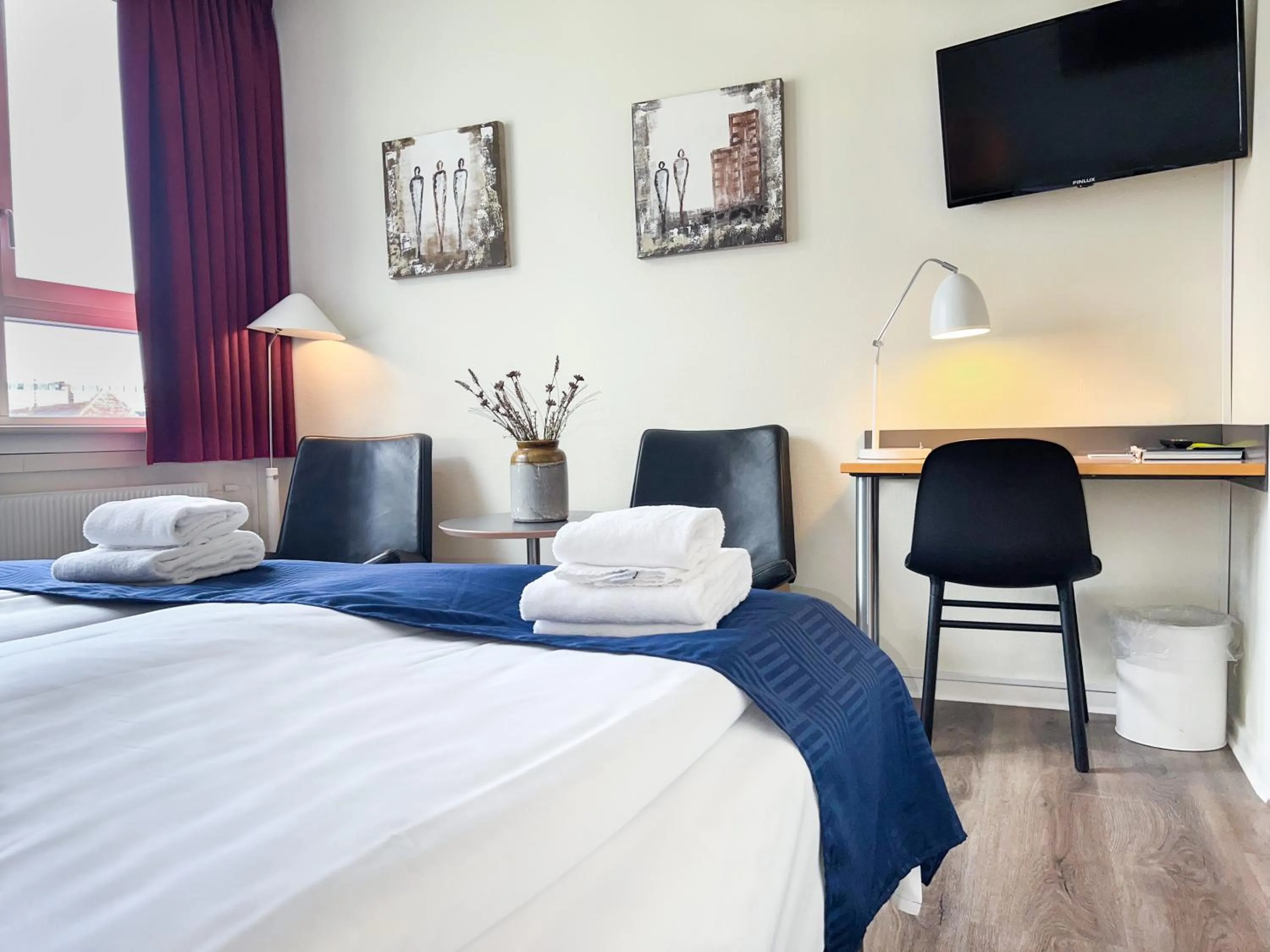 TV and multimedia, Bed in Hotel Frederikshavn