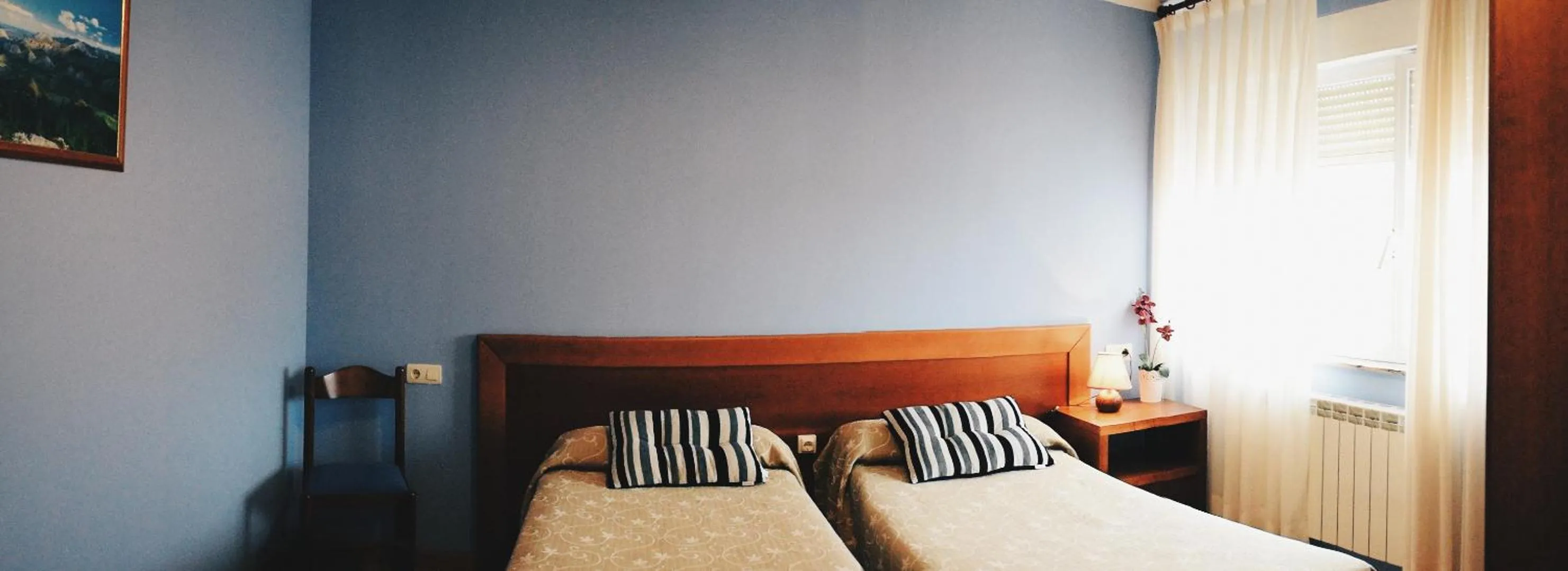 Photo of the whole room in Hotel Brisas del Sella